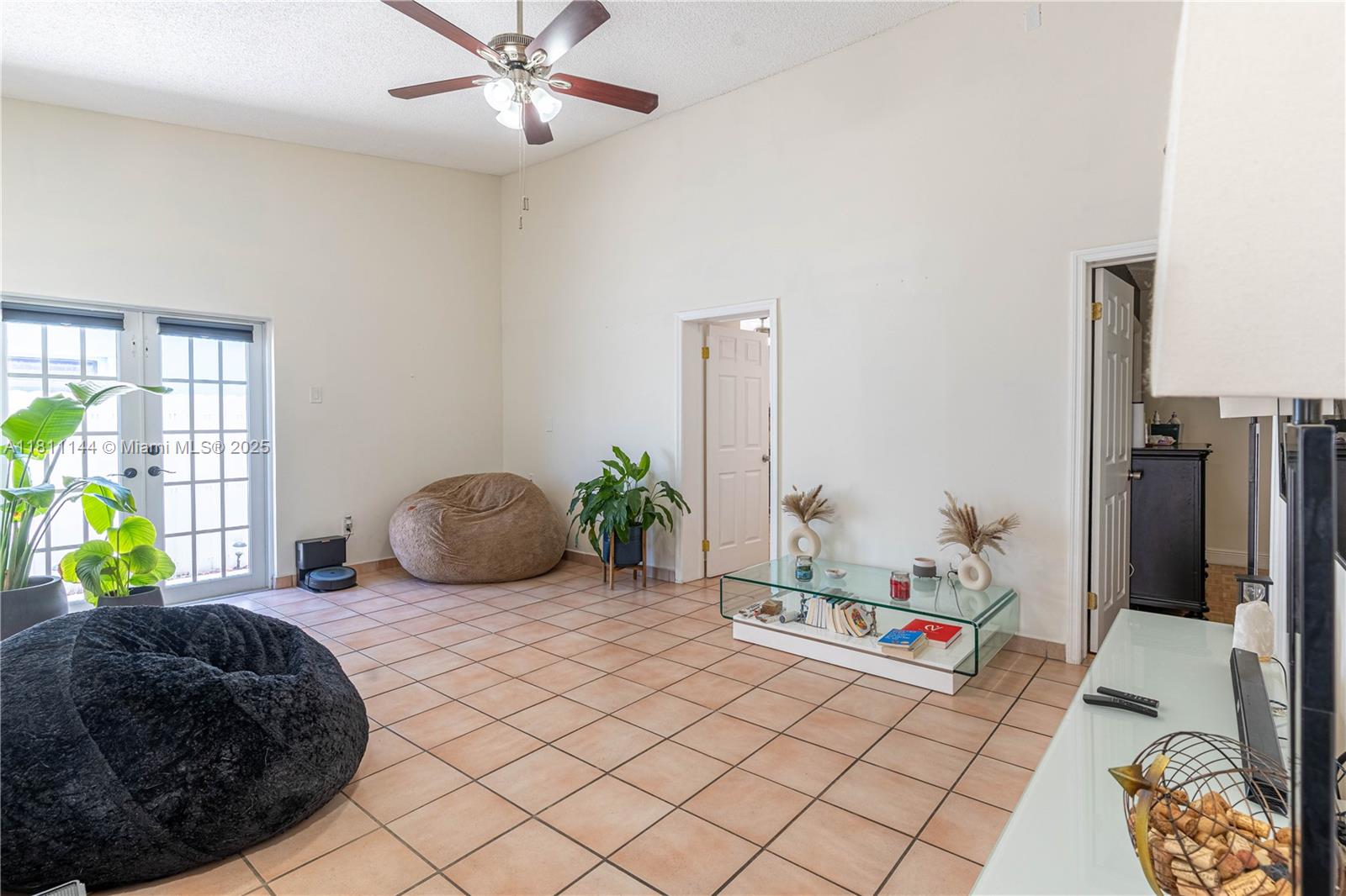 Rental Property at 6931 Sw 154th Ct, Miami, Broward County, Florida - Bedrooms: 3 
Bathrooms: 2  - $3,200 MO.