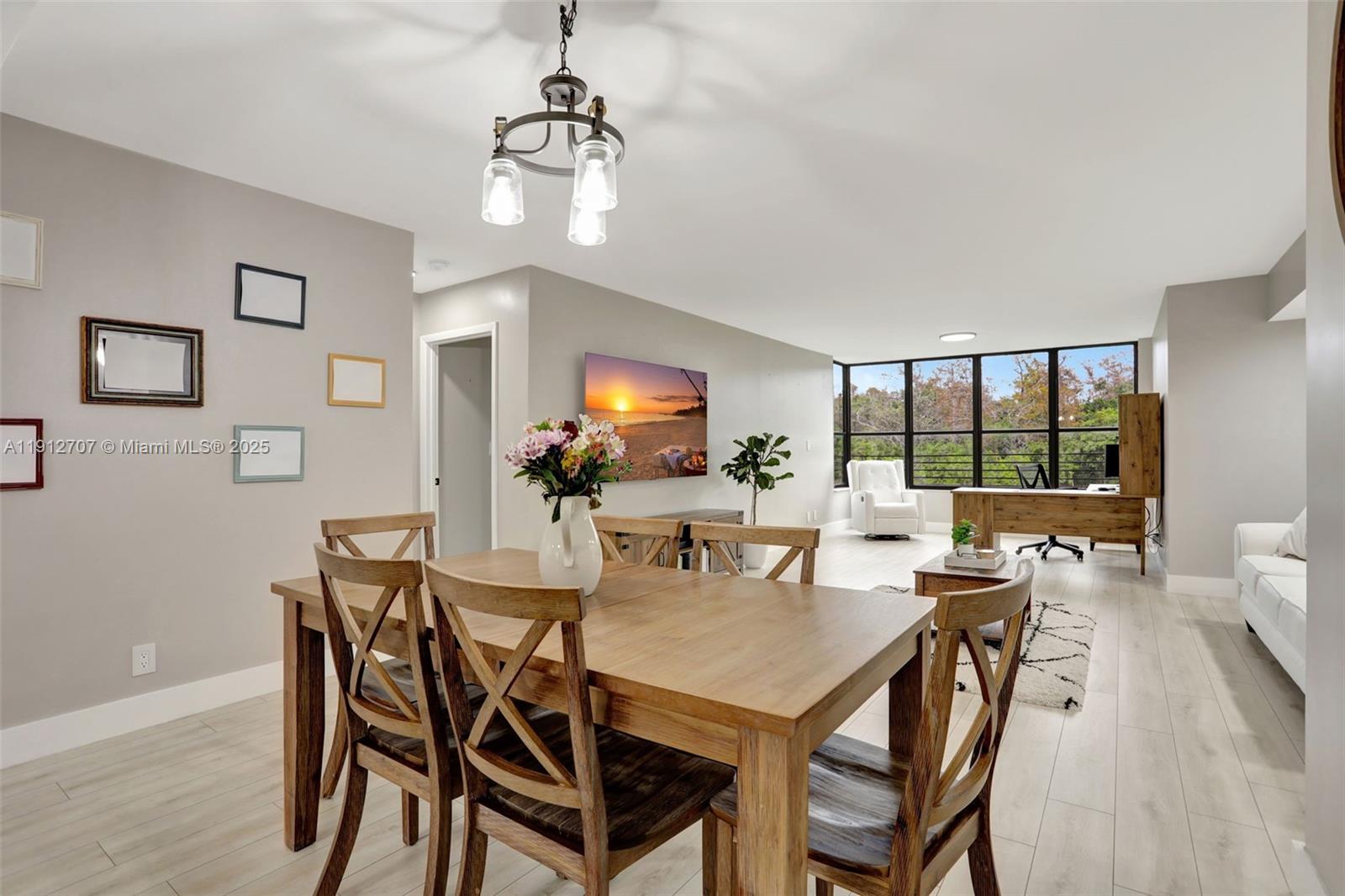 APPLEWOOD VILLAGE I-B CON - Residential