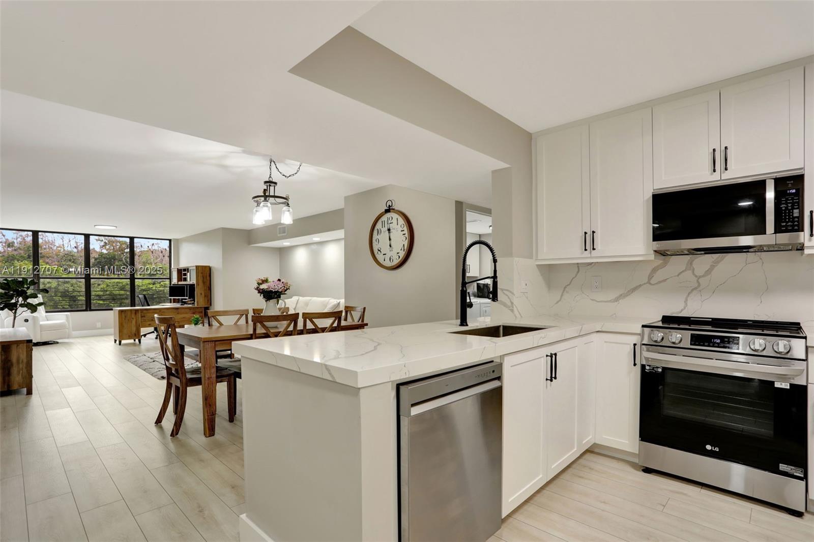 APPLEWOOD VILLAGE I-B CON - Residential