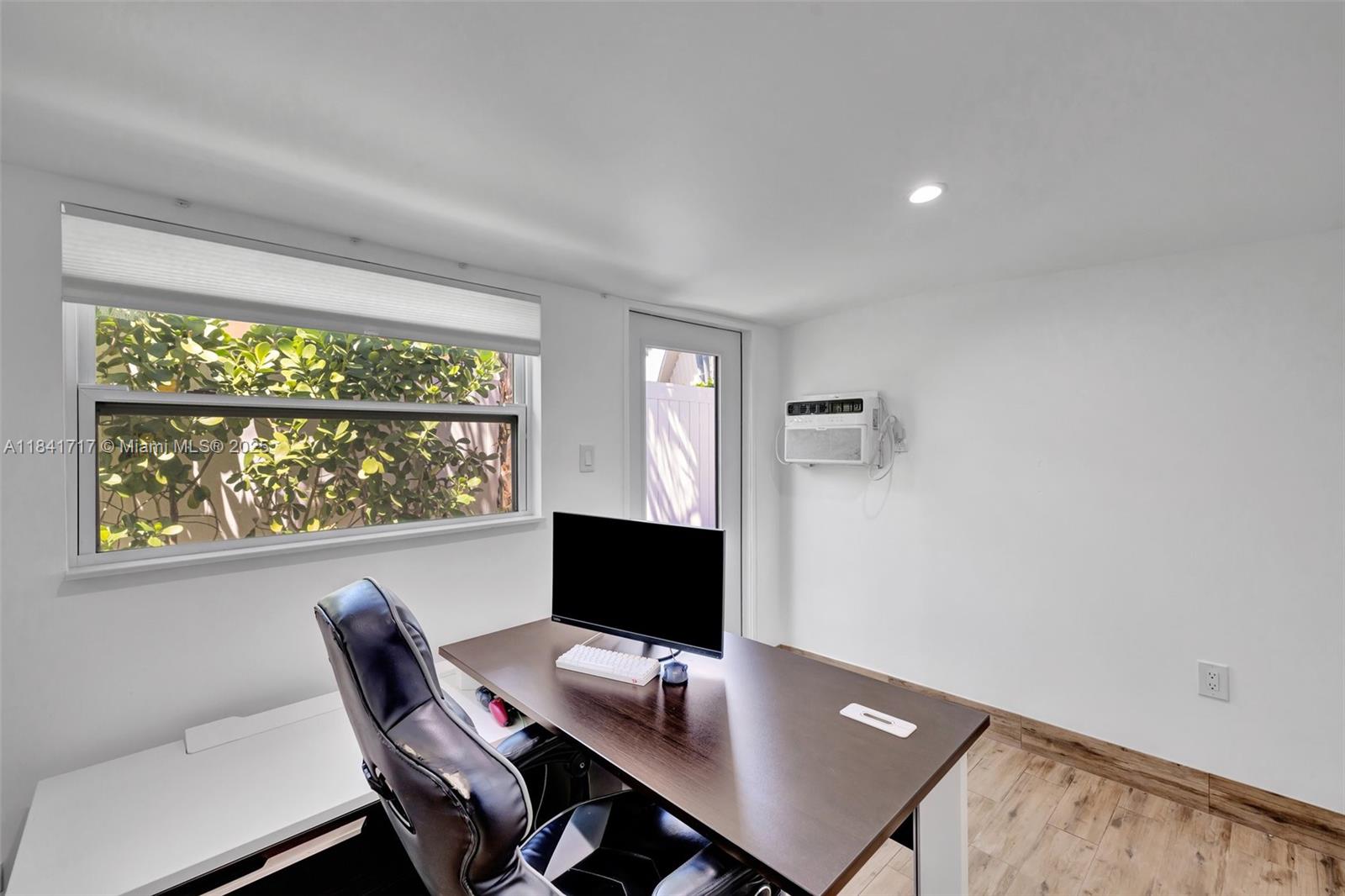 CORAL RIDGE GALT ADD NO 1 - Residential Lease