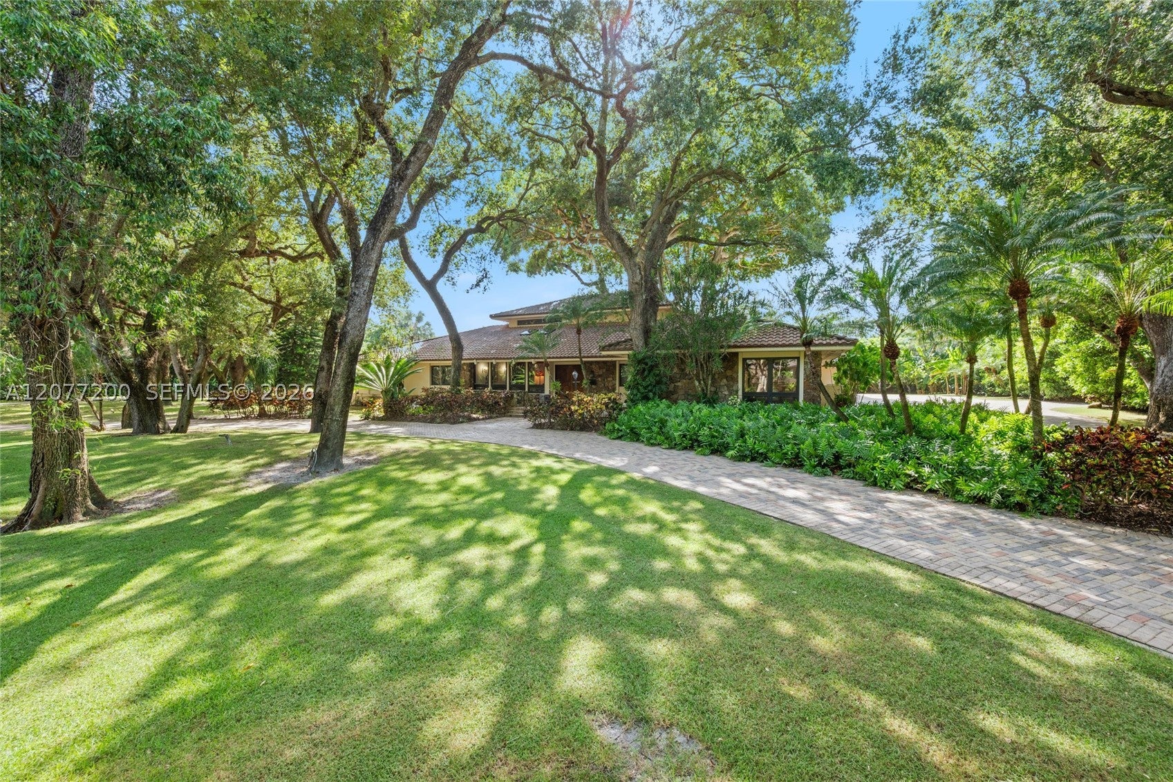 9490 Old Cutler Ln