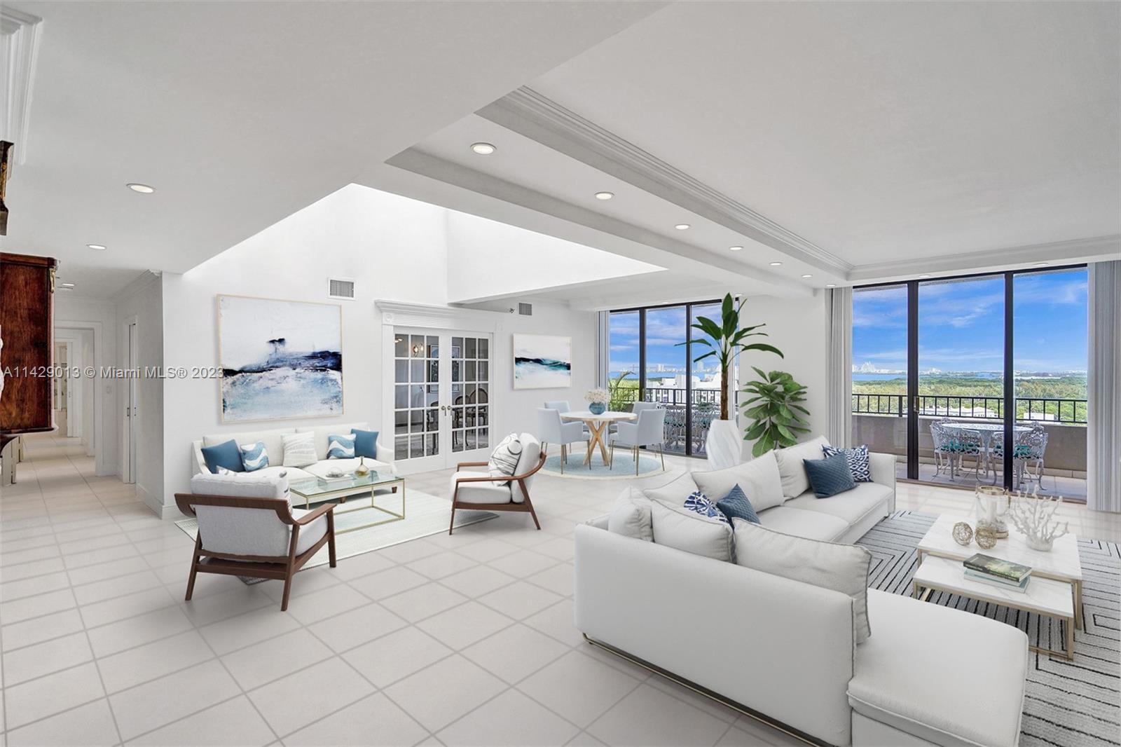 THE EMERALDBAY @ KEY COLO - Residential