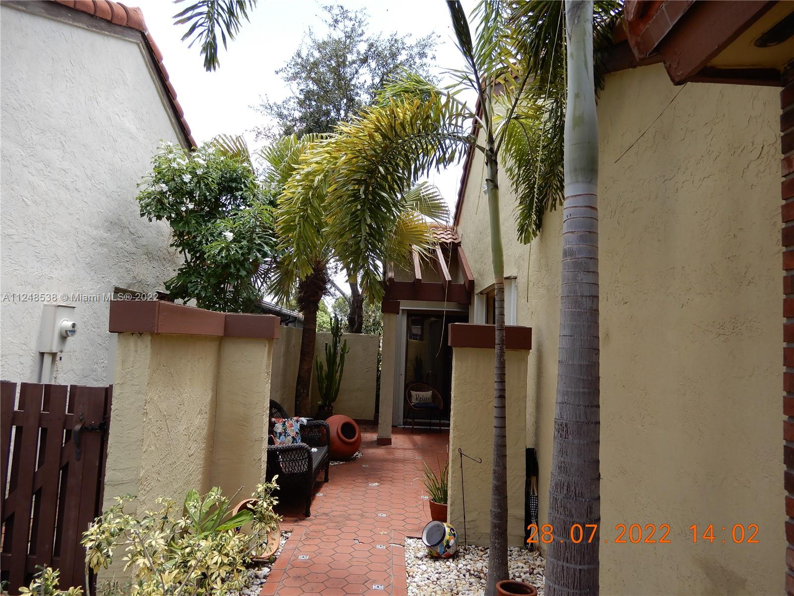 THE MOORS CLUSTER HOMES - Residential