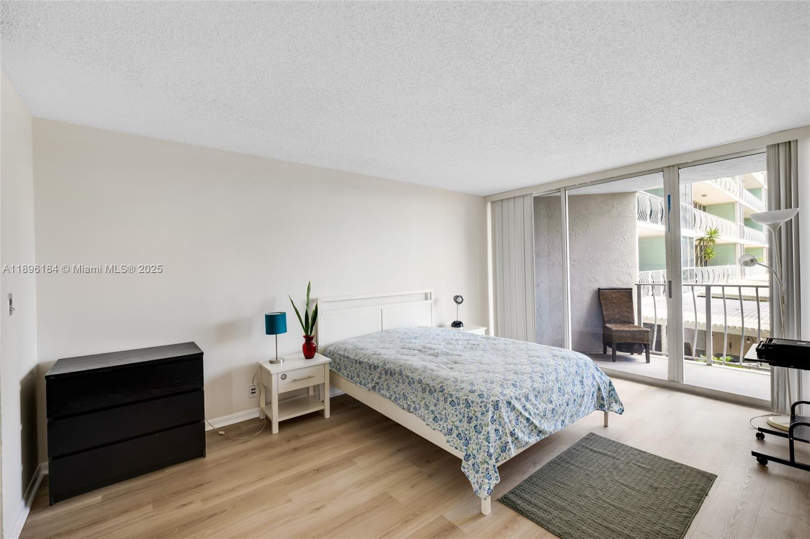 THE GRANDVIEW PALACE COND - Residential