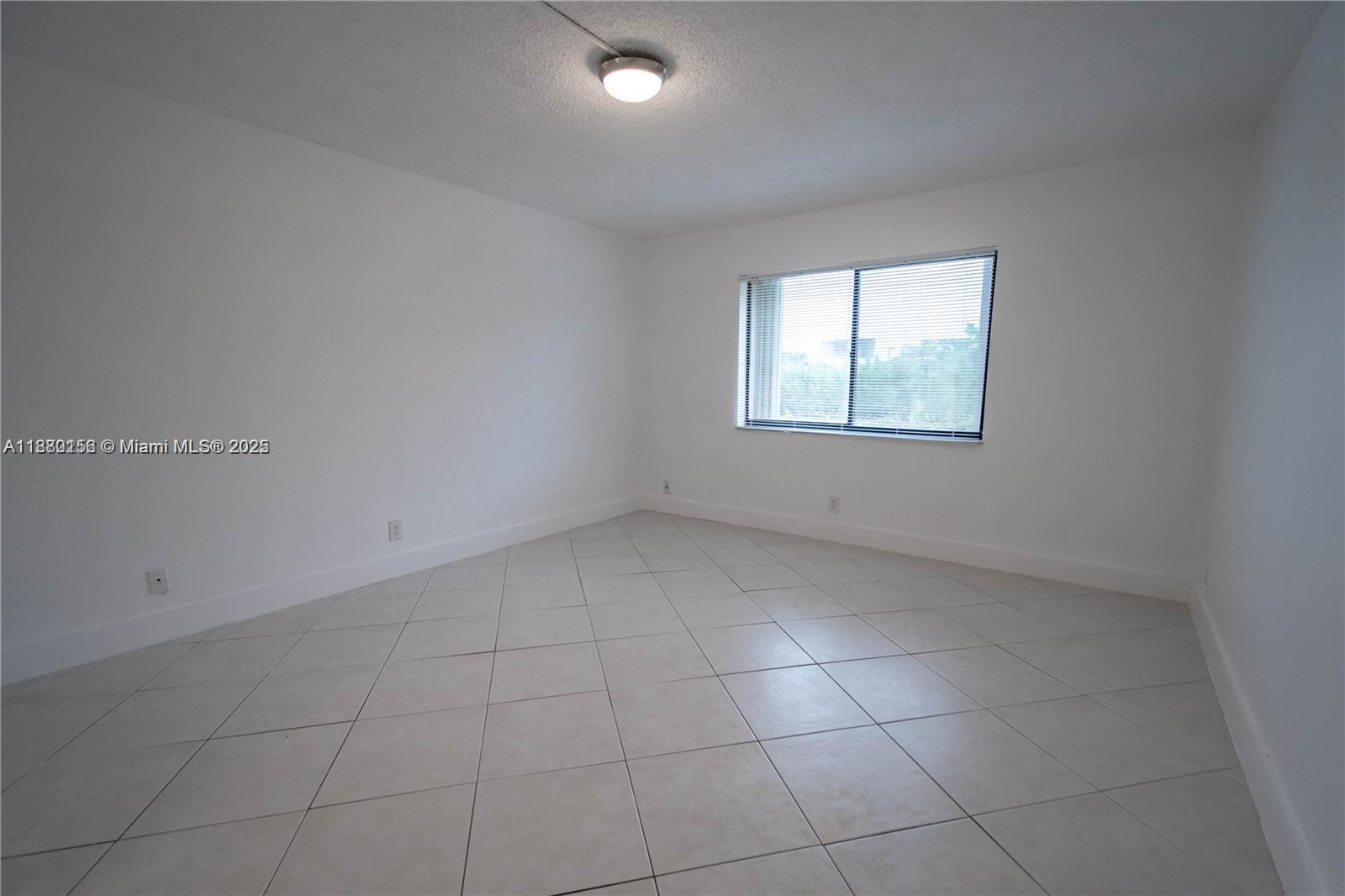 GARDENS AT BONAVENTURE 14 - Residential Lease