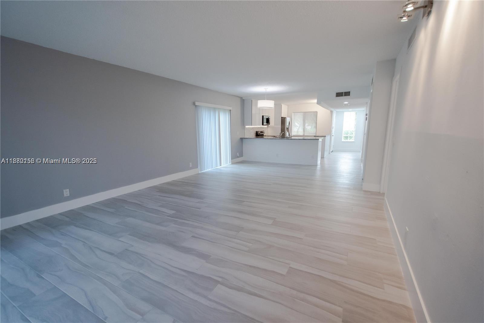 GARDENS AT BONAVENTURE 14 - Residential Lease
