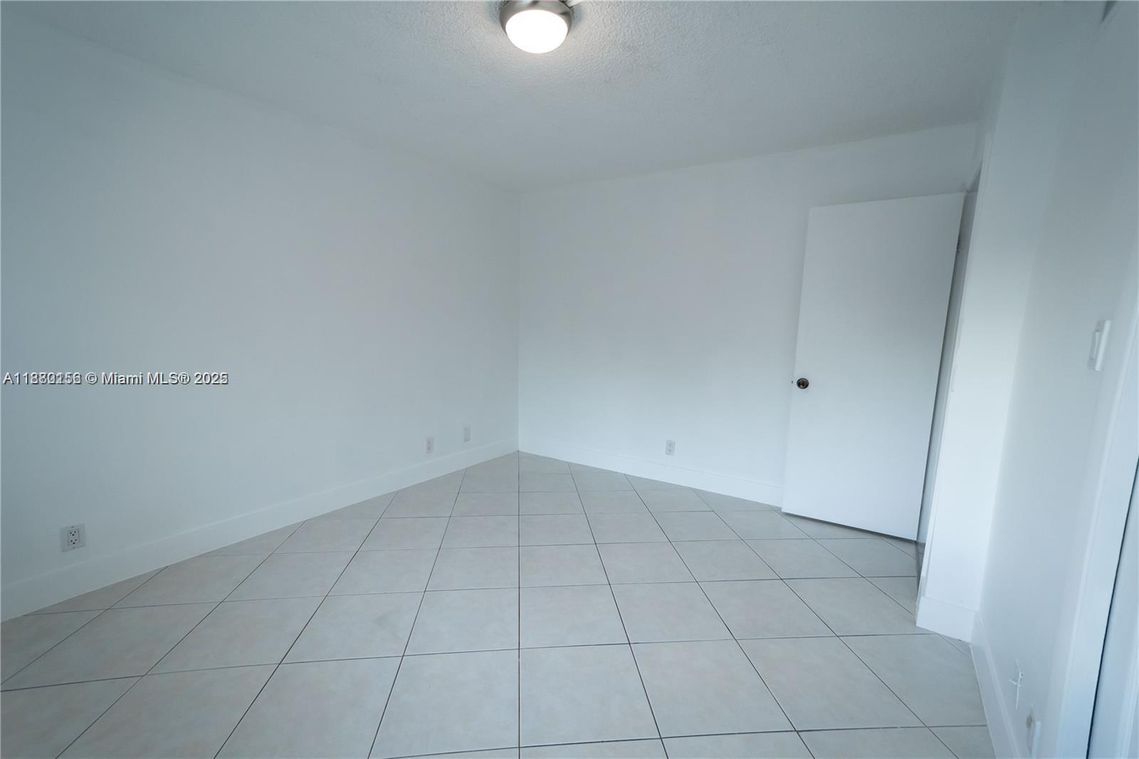 GARDENS AT BONAVENTURE 14 - Residential Lease