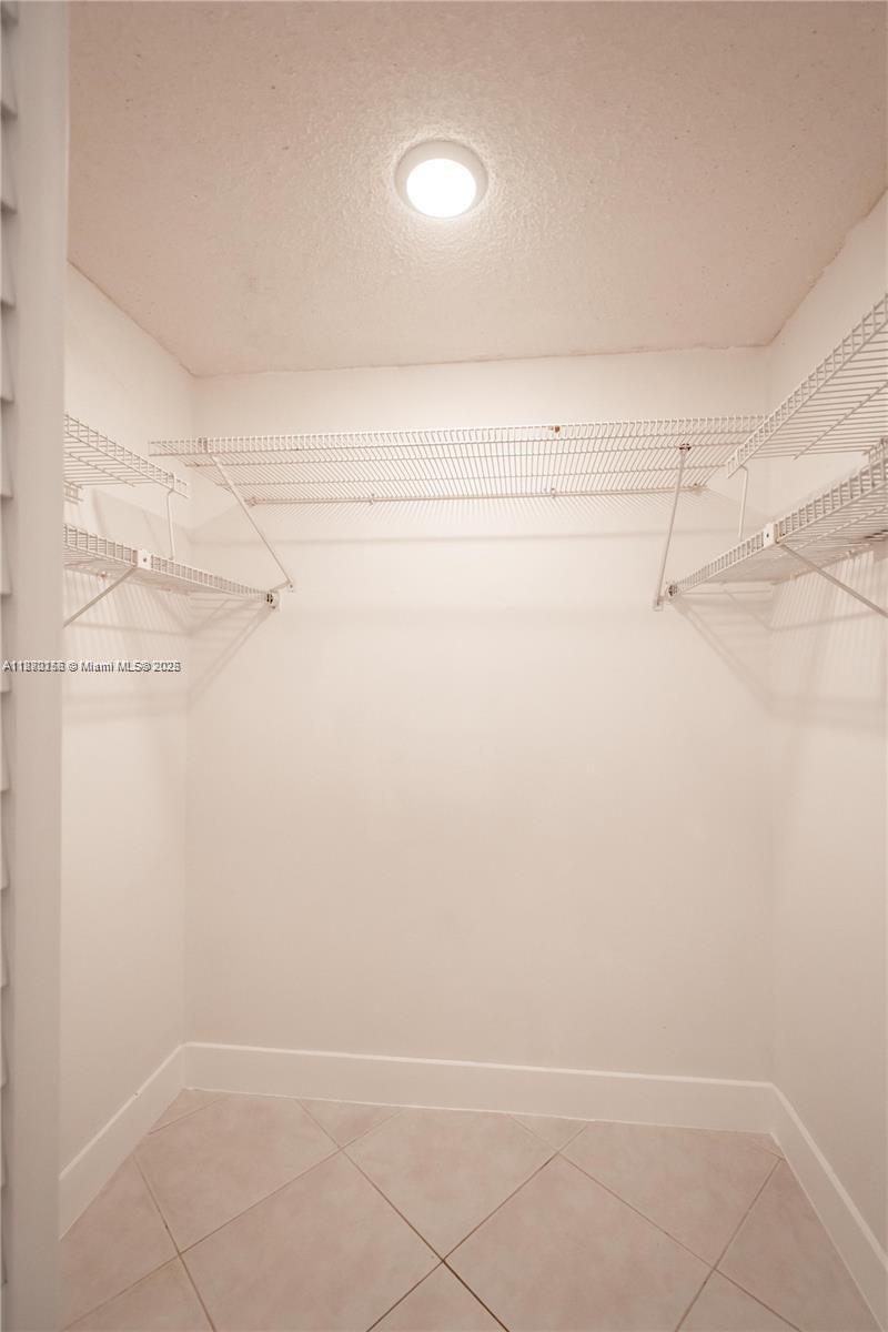 GARDENS AT BONAVENTURE 14 - Residential Lease