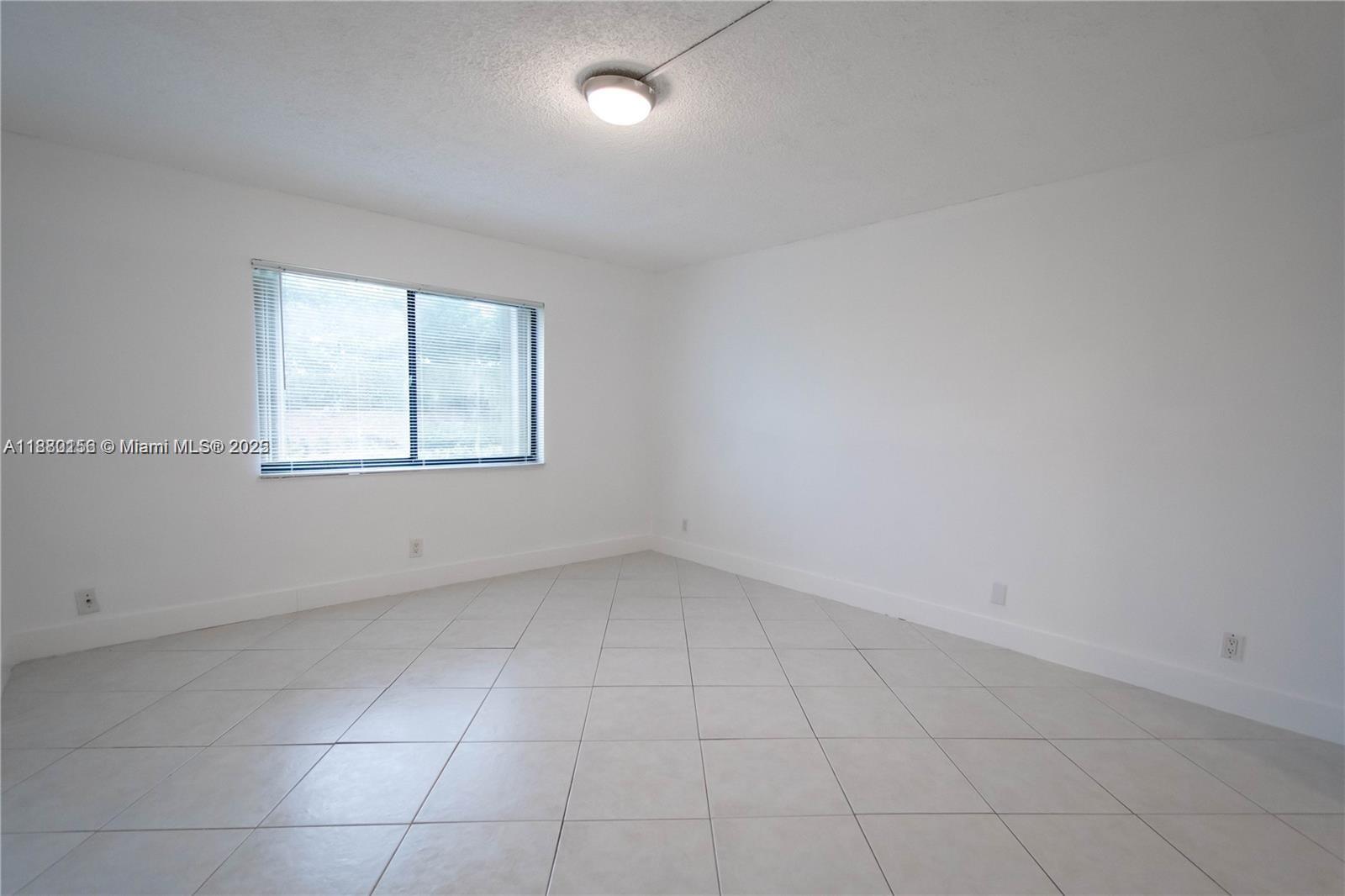 GARDENS AT BONAVENTURE 14 - Residential Lease