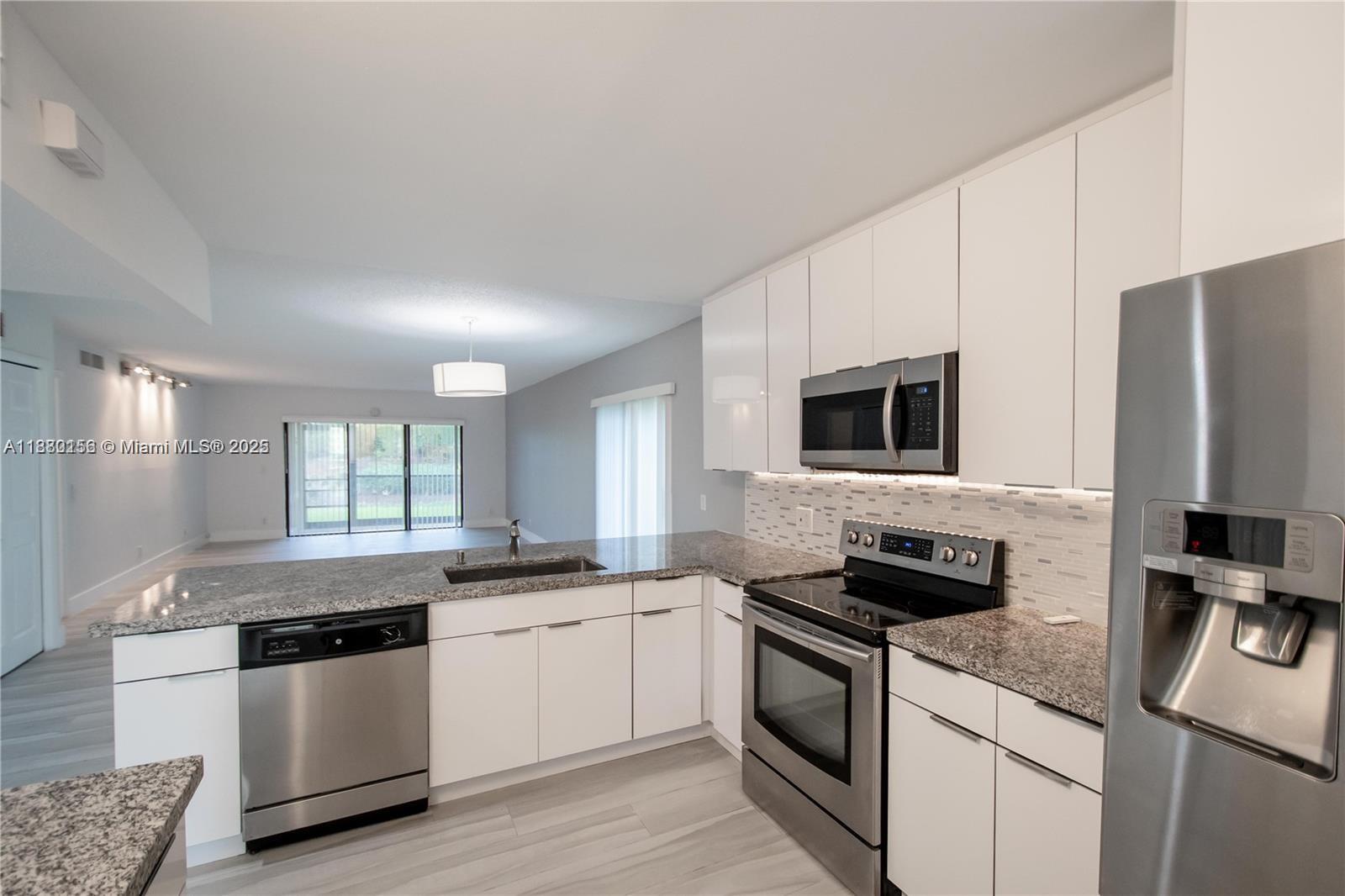 GARDENS AT BONAVENTURE 14 - Residential Lease