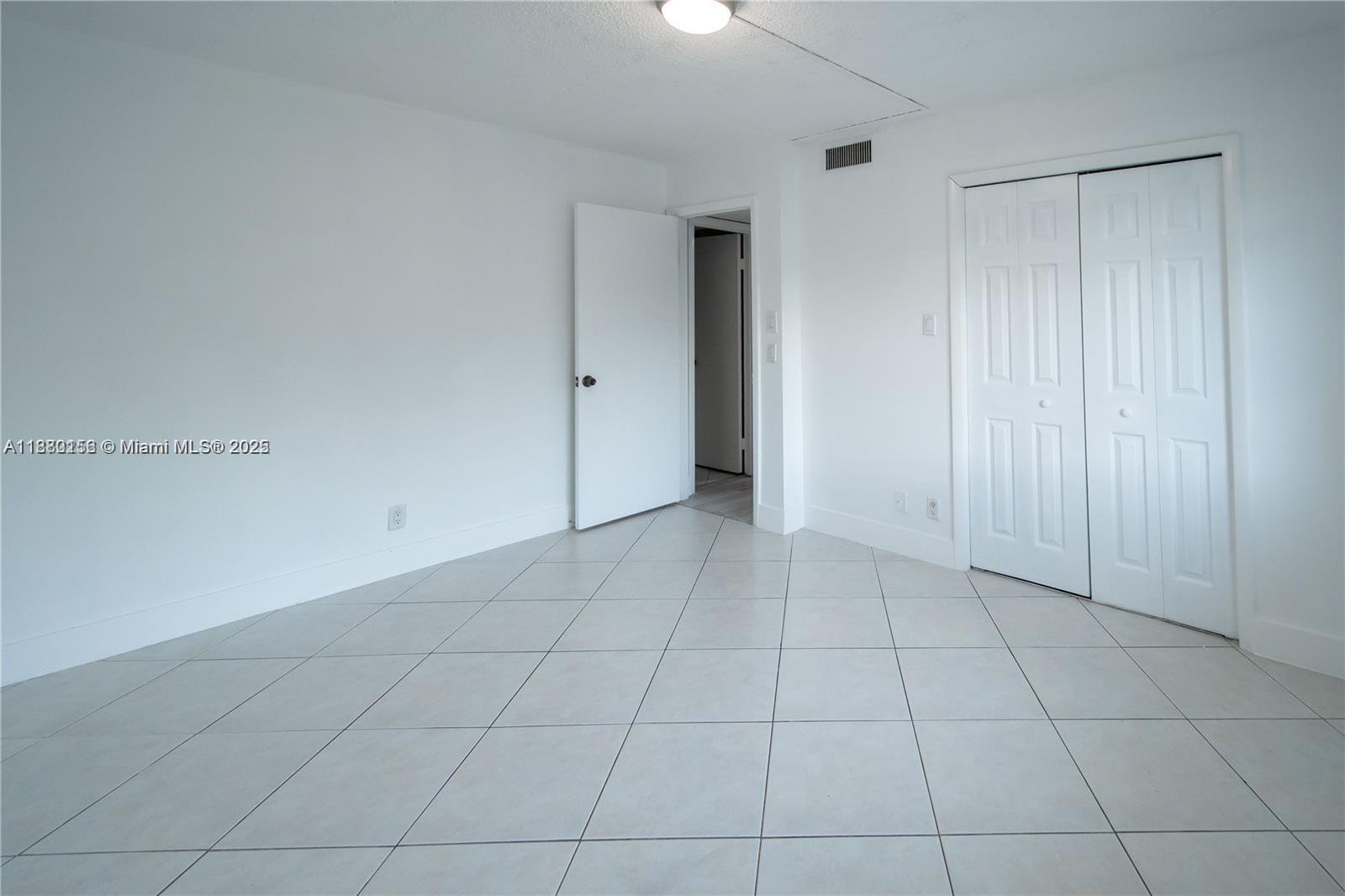GARDENS AT BONAVENTURE 14 - Residential Lease