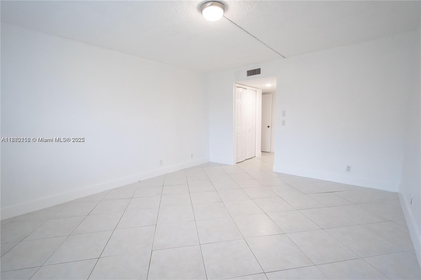 GARDENS AT BONAVENTURE 14 - Residential Lease