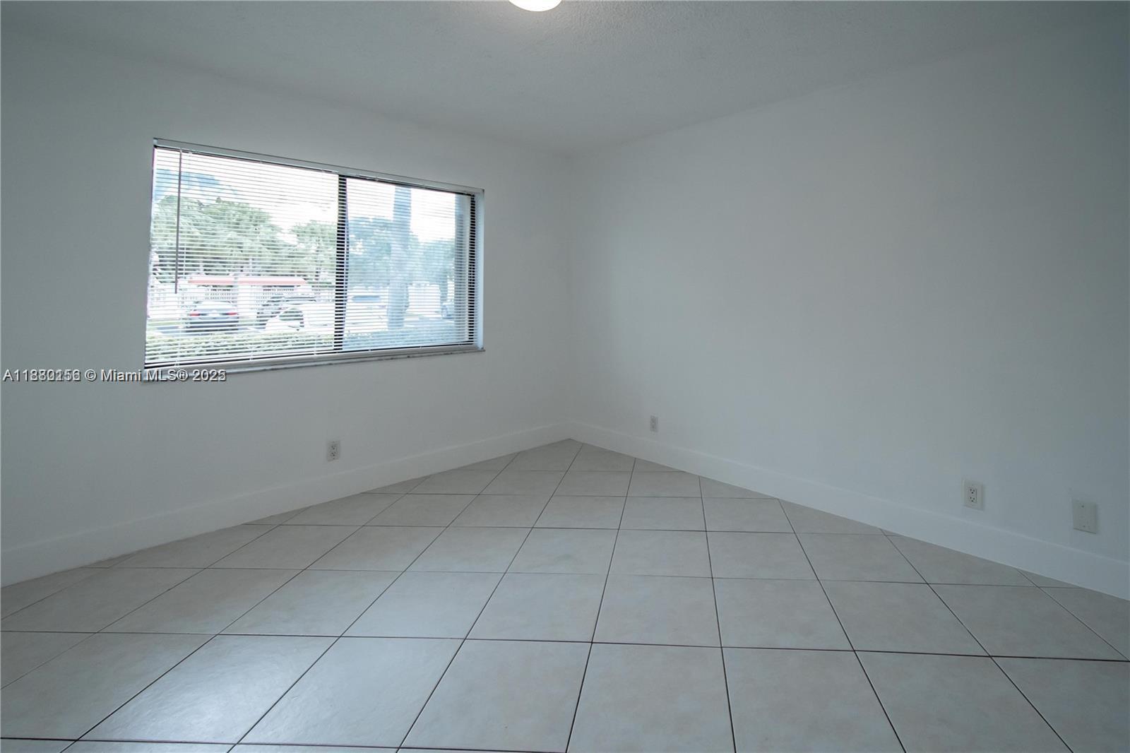 GARDENS AT BONAVENTURE 14 - Residential Lease