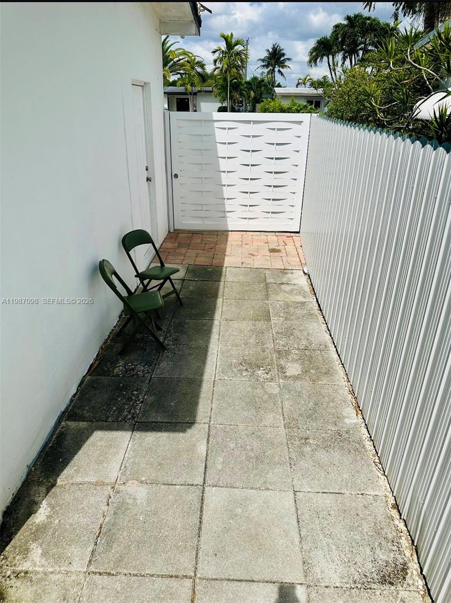 LEE MANOR 2ND ADDN - Residential Lease