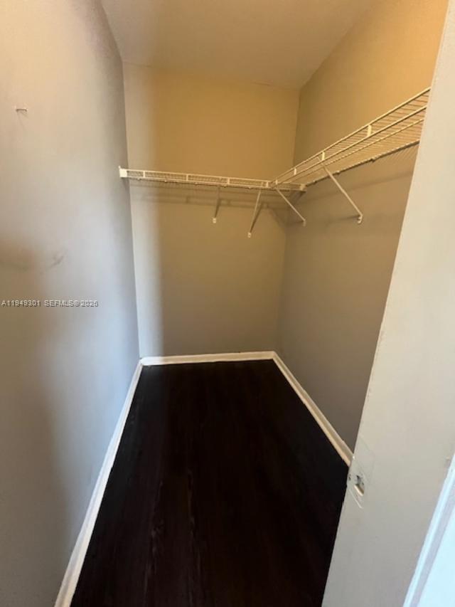 VILLAS AT LAKEVIEW CONDO - Residential Lease