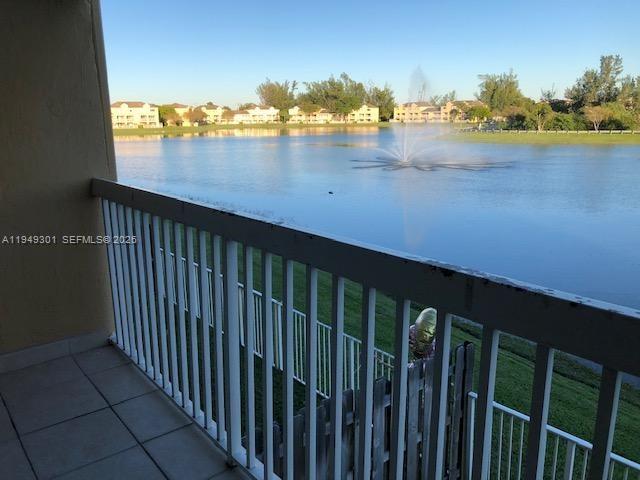 VILLAS AT LAKEVIEW CONDO - Residential Lease