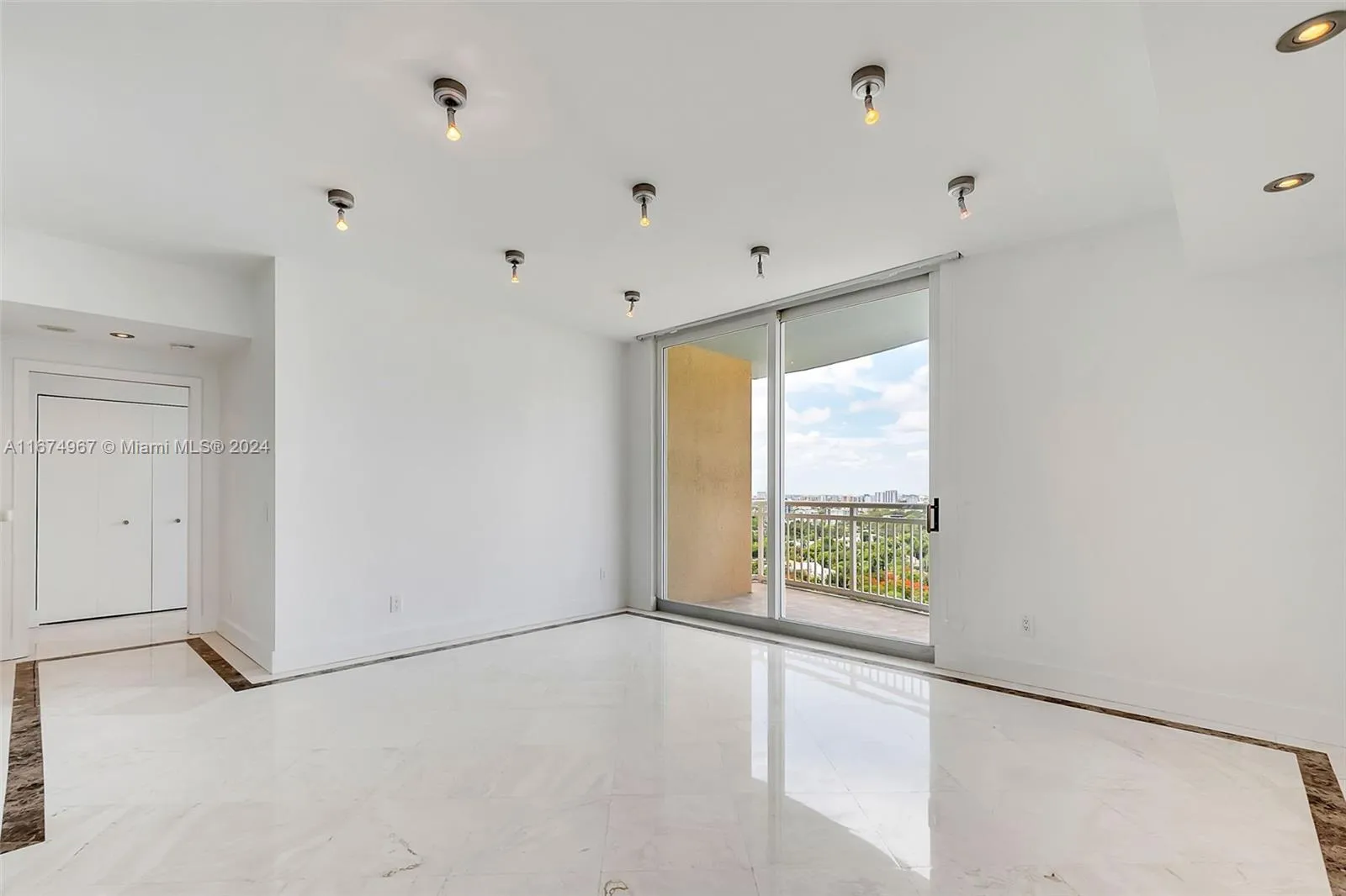 Miami, Florida 33129, United States, 2 Bedrooms Bedrooms, ,2 BathroomsBathrooms,Residential,Active,39309