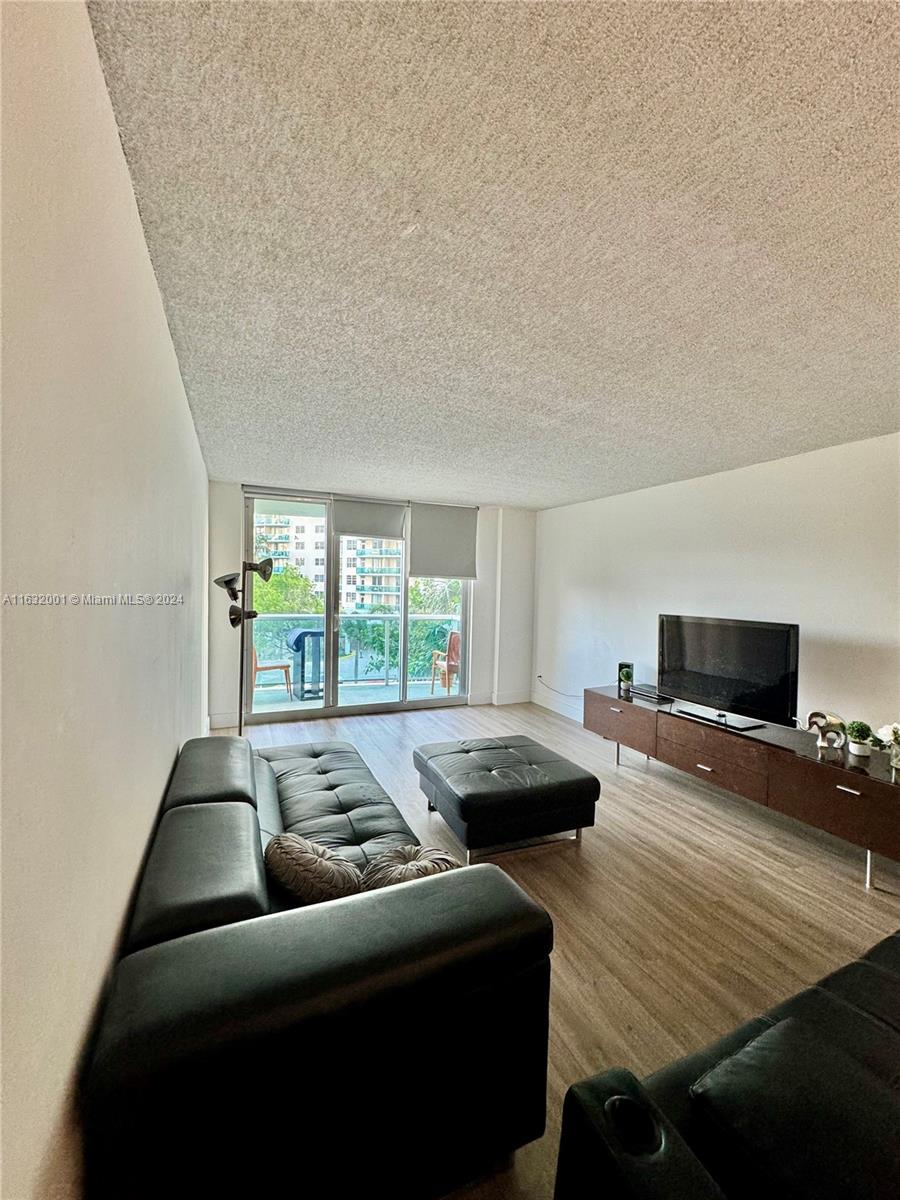OCEANVIEW BUILDING B COND - Residential