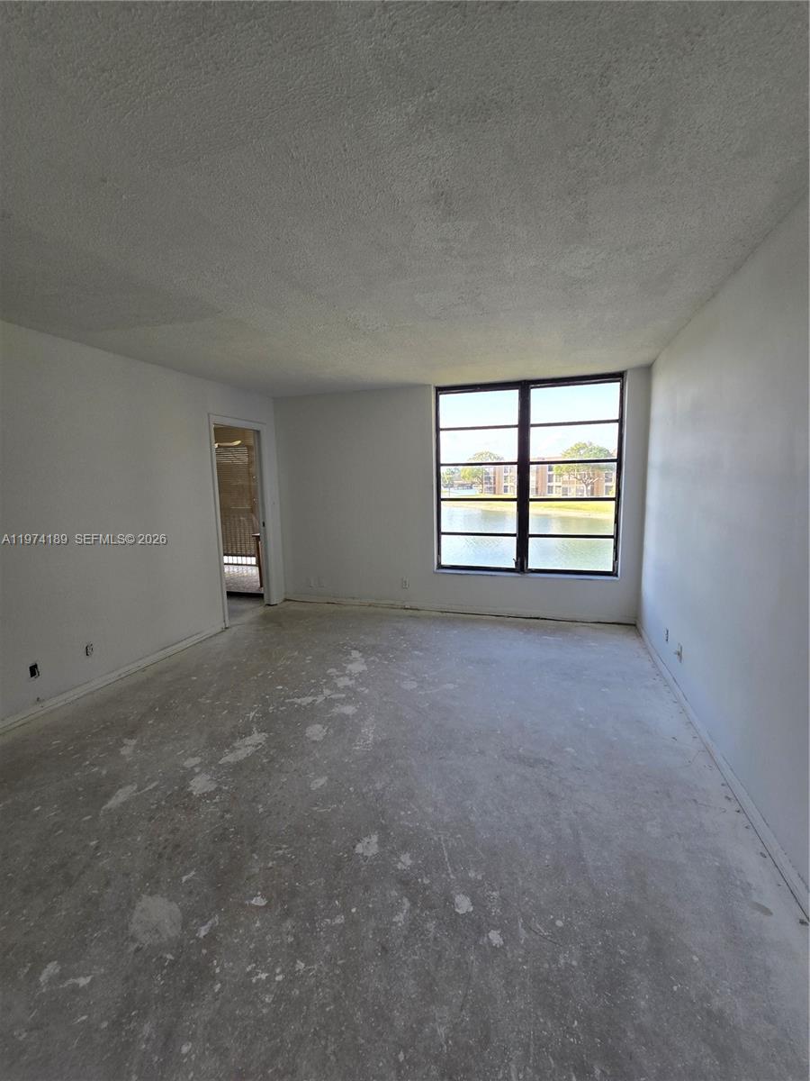 5920 Coral Lake Dr 208