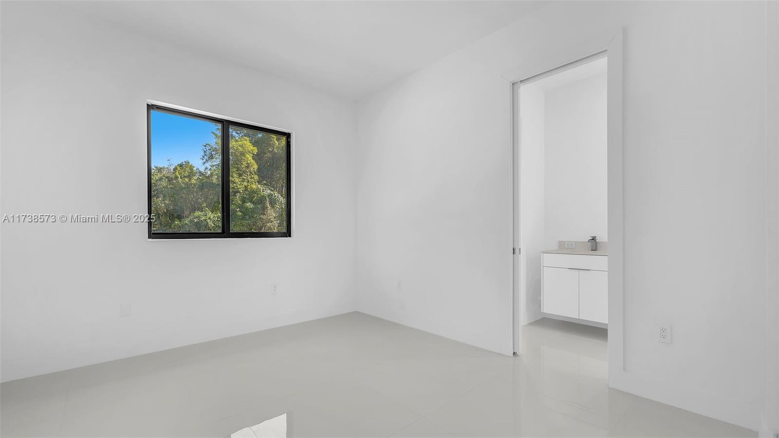 GRIFFING SILVER PALM - Residential