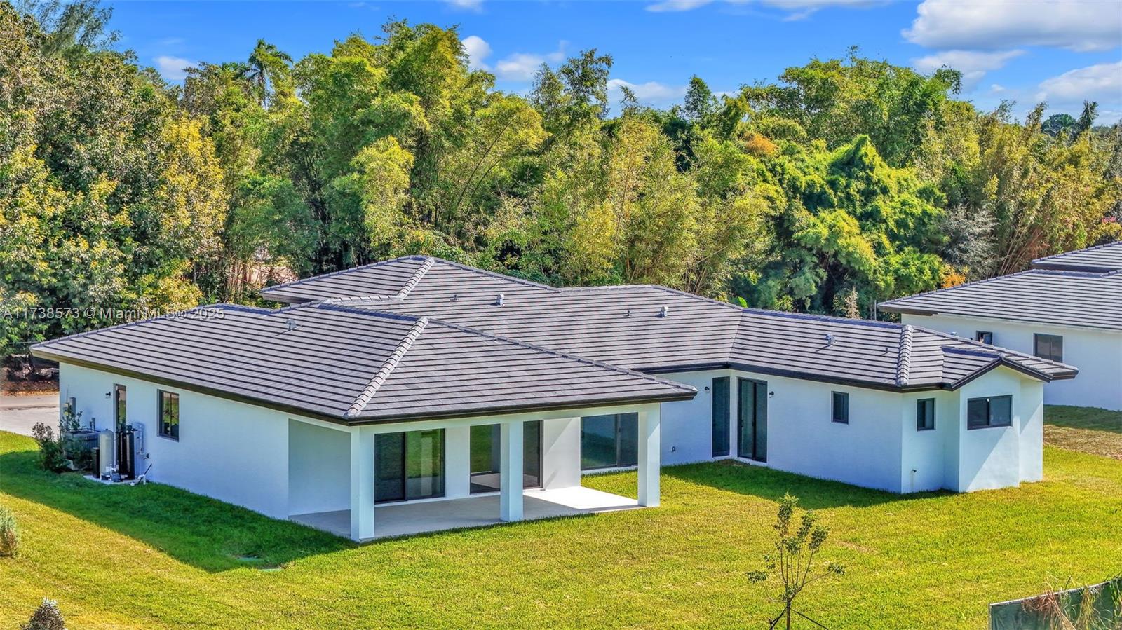 GRIFFING SILVER PALM - Residential