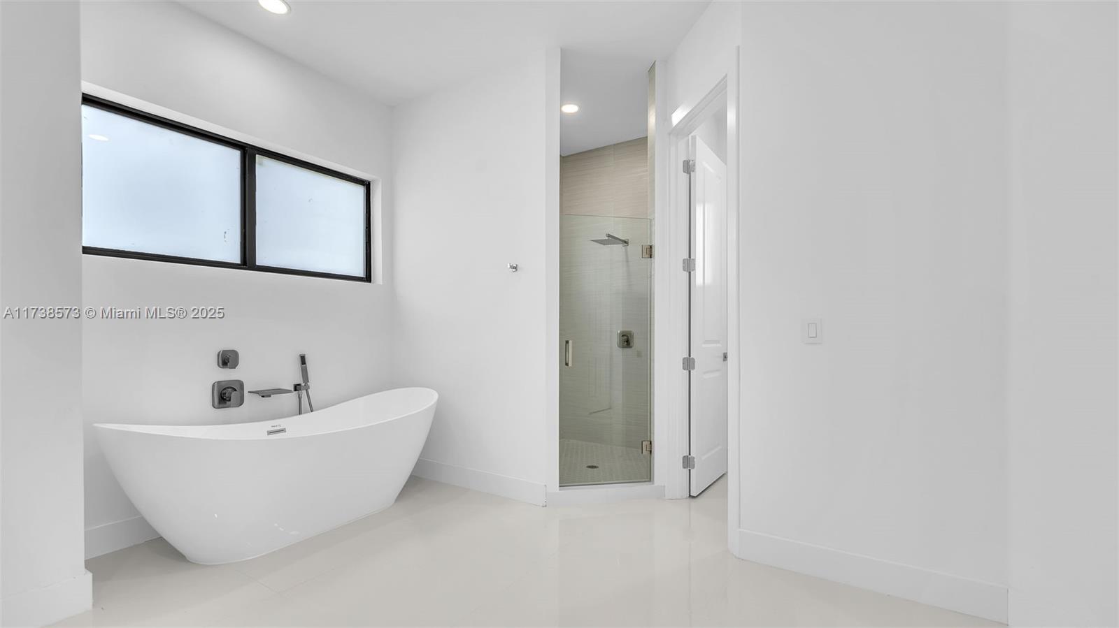 GRIFFING SILVER PALM - Residential