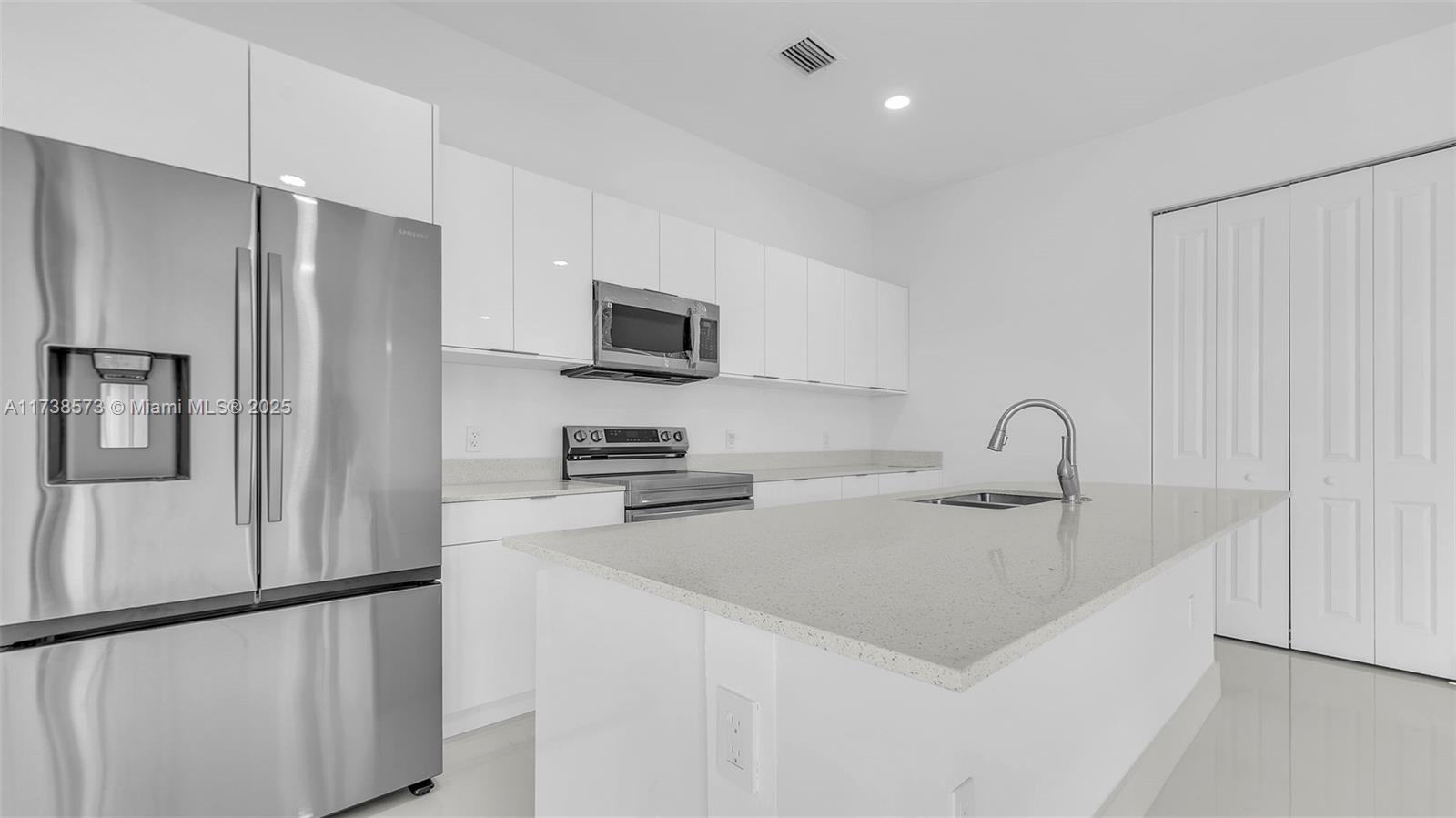 GRIFFING SILVER PALM - Residential