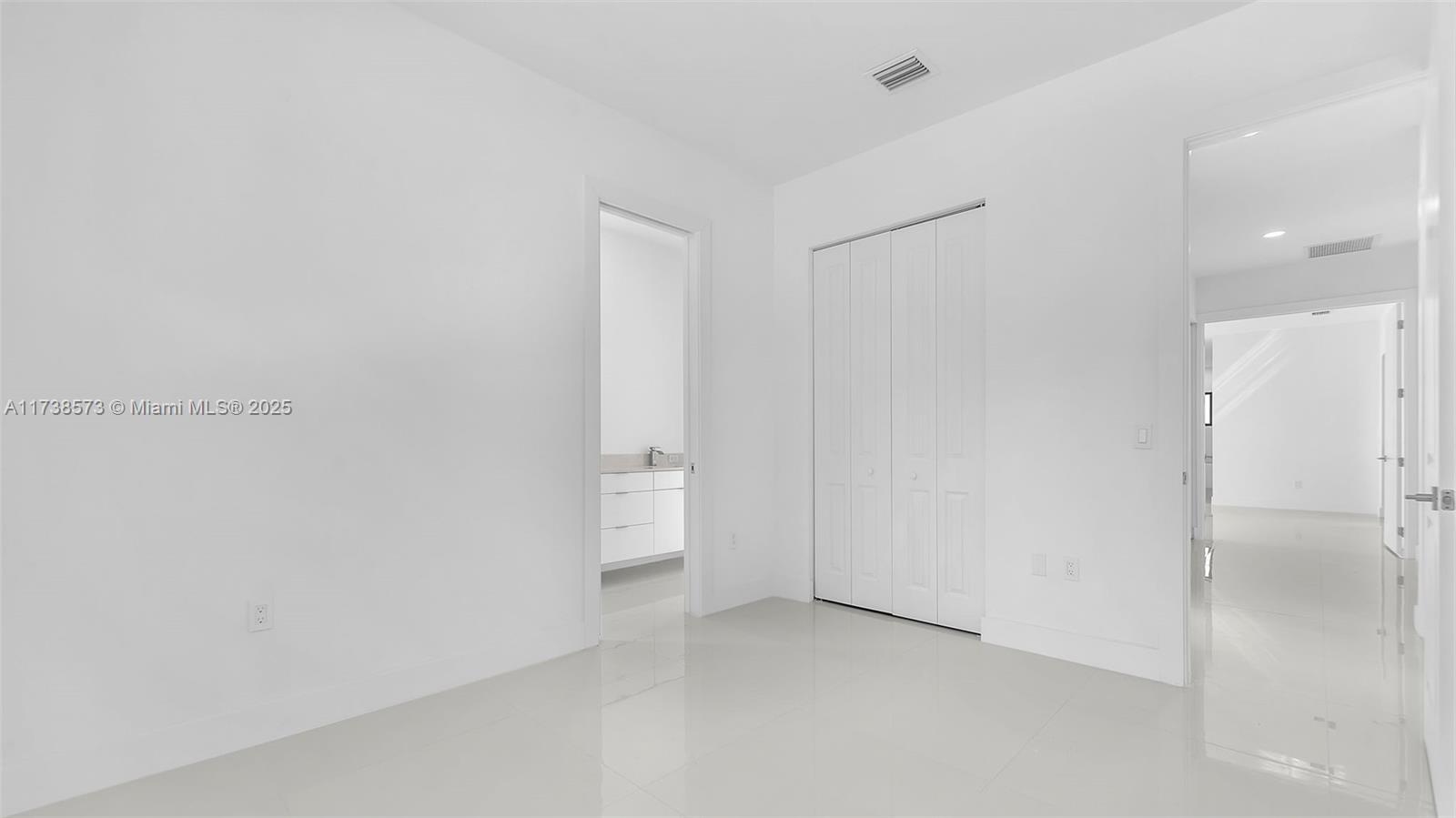 GRIFFING SILVER PALM - Residential
