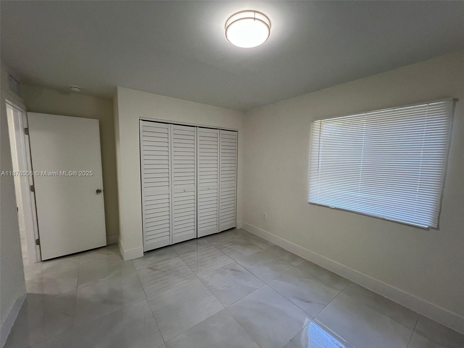 NO MIAMI EST SEC 3 - Residential Lease