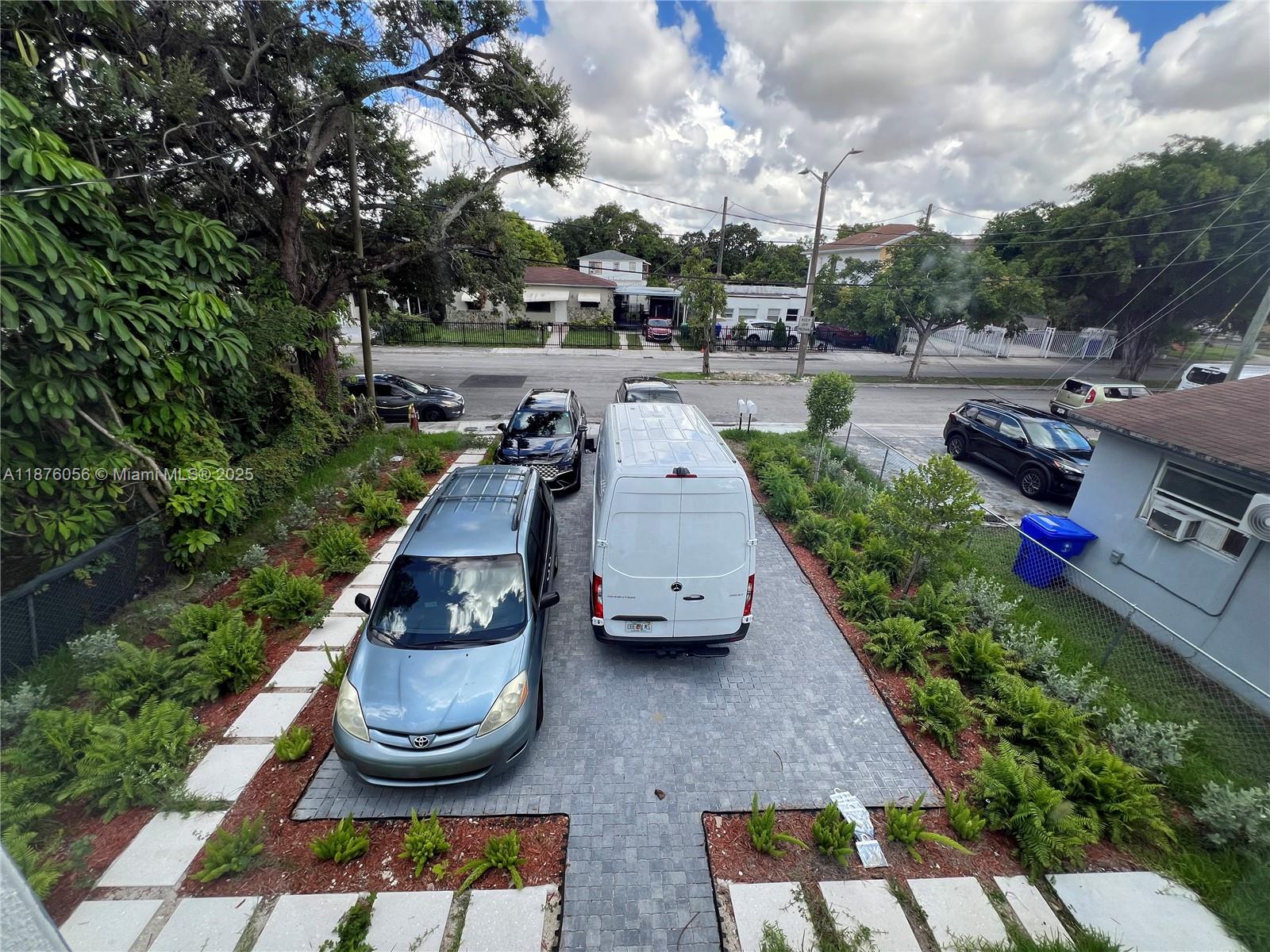 NO MIAMI EST SEC 3 - Residential Lease