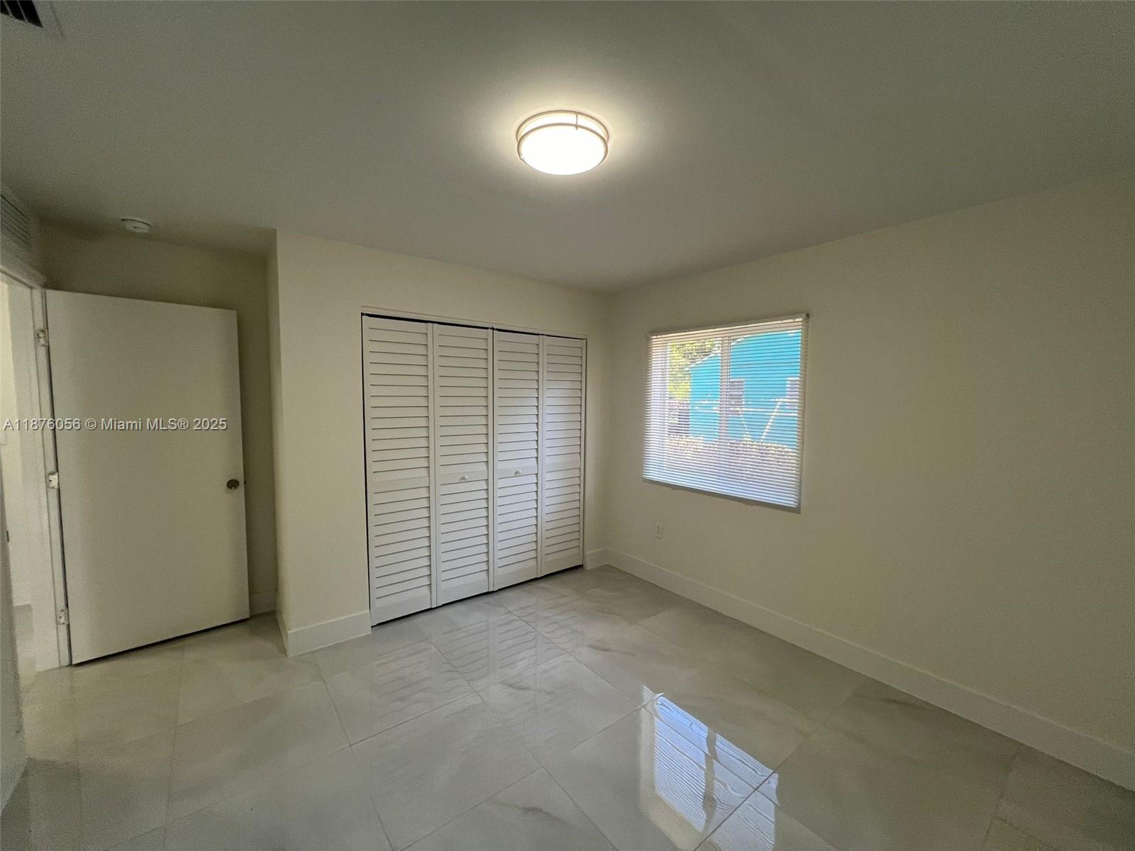 NO MIAMI EST SEC 3 - Residential Lease