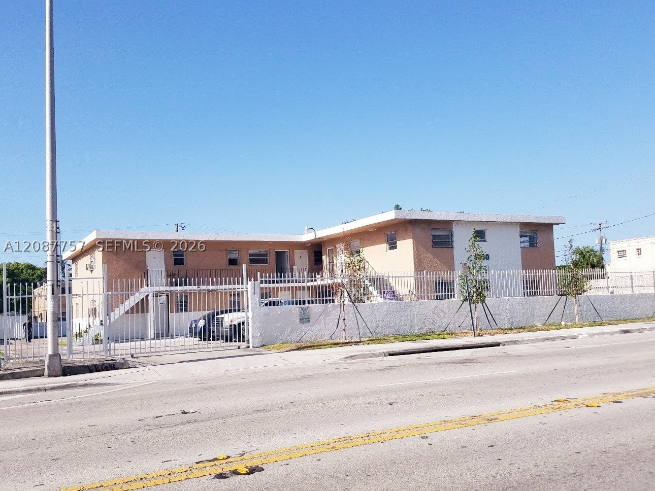 1880 NW 36th St