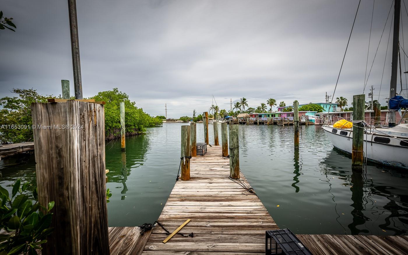 CONCH KEY - Commercial Sale