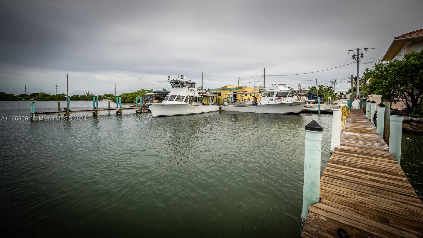 CONCH KEY - Commercial Sale