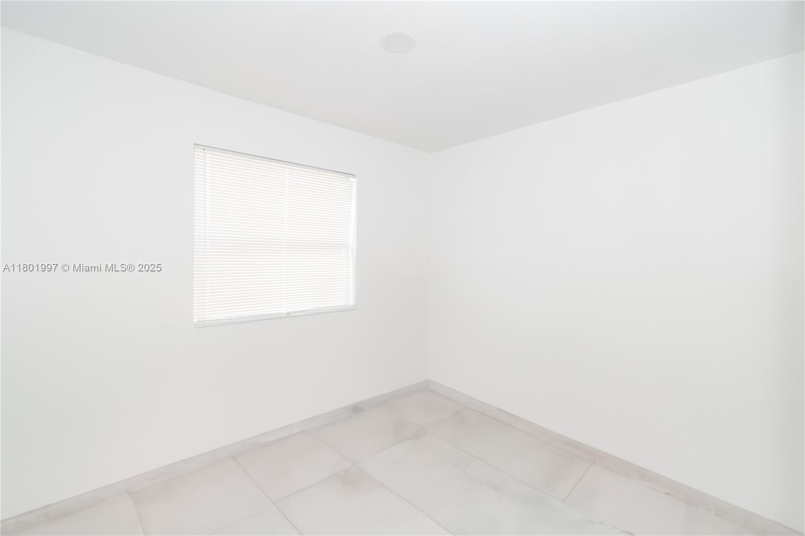 HAMMOCKS SEC 3 - Residential Lease