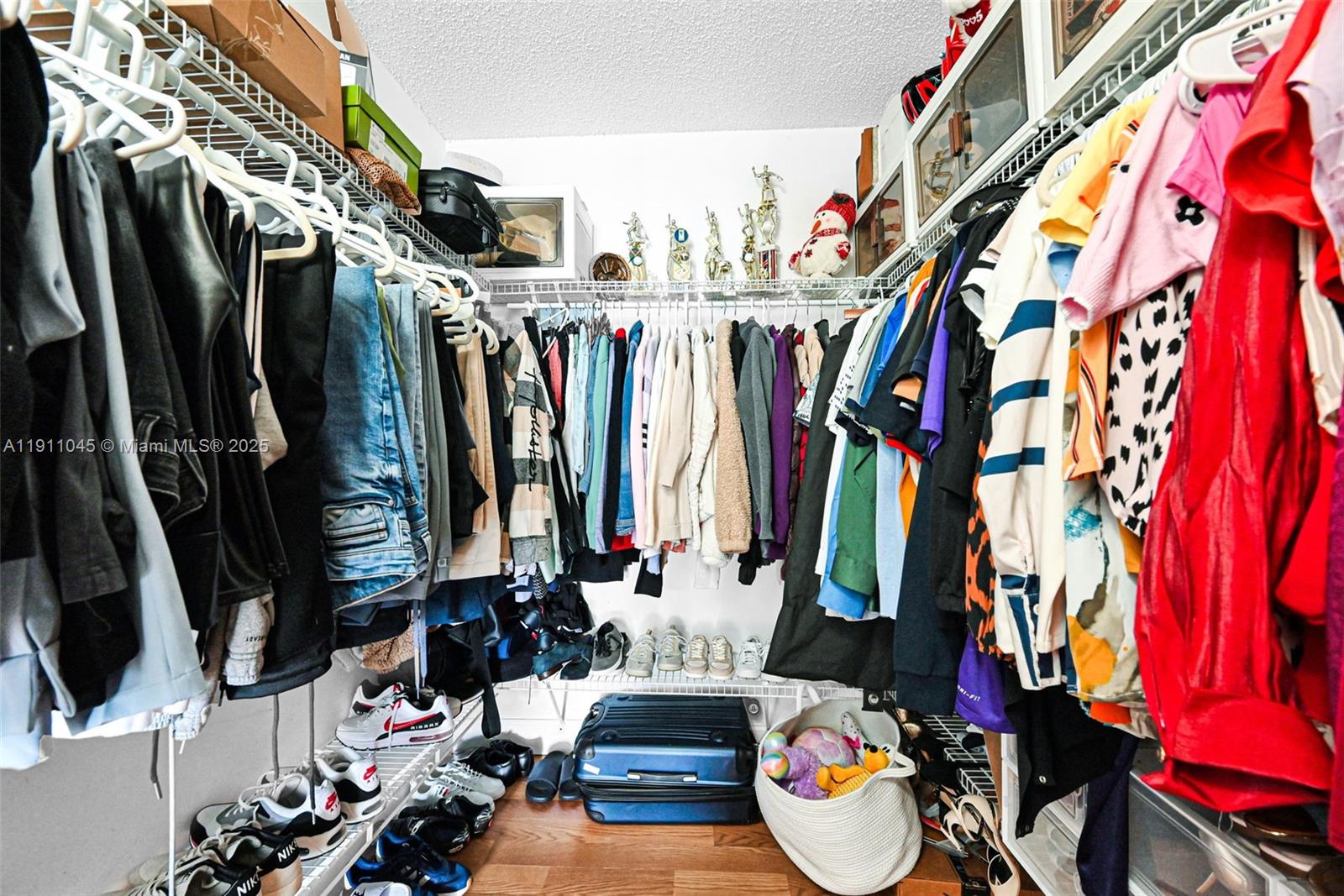 WEITZER SERENA LAKES ESTA - Residential