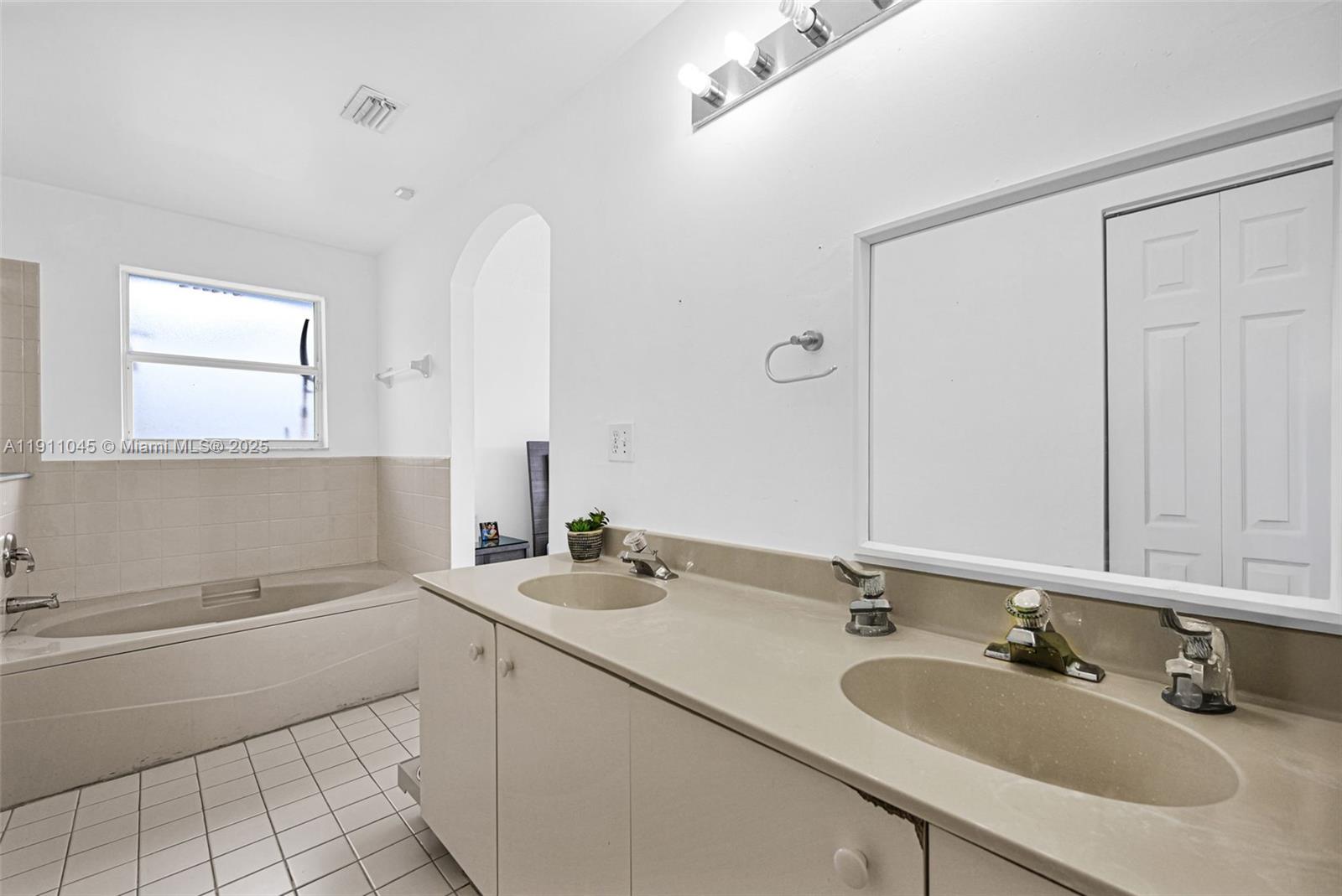 WEITZER SERENA LAKES ESTA - Residential