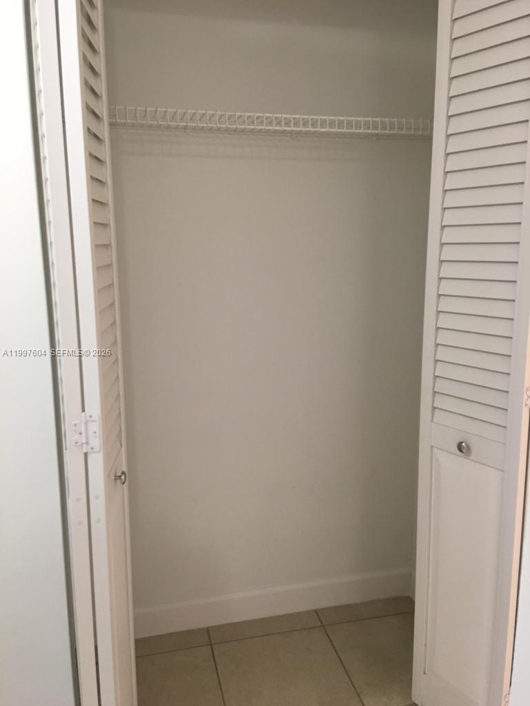 THE BEACH CLUB FONTAINEBL - Residential Lease