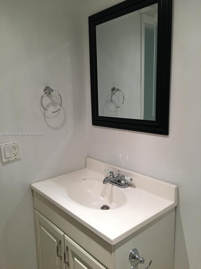 THE BEACH CLUB FONTAINEBL - Residential Lease