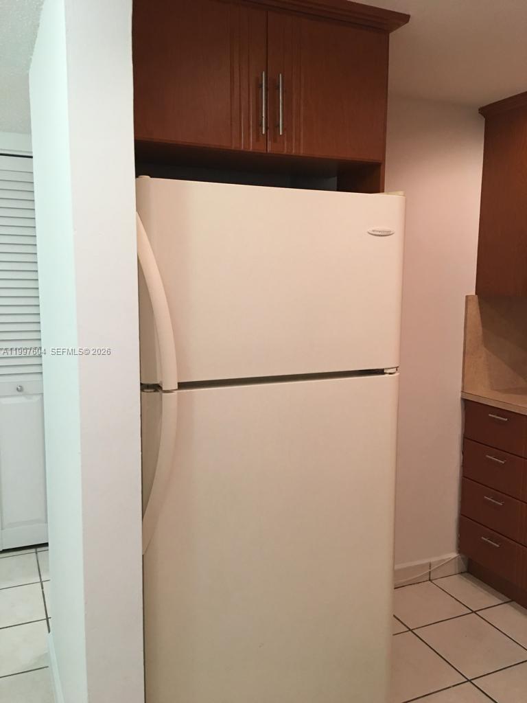 THE BEACH CLUB FONTAINEBL - Residential Lease