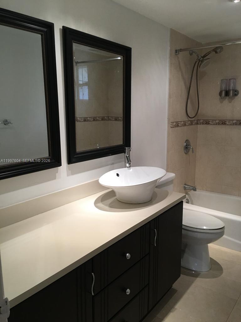 THE BEACH CLUB FONTAINEBL - Residential Lease