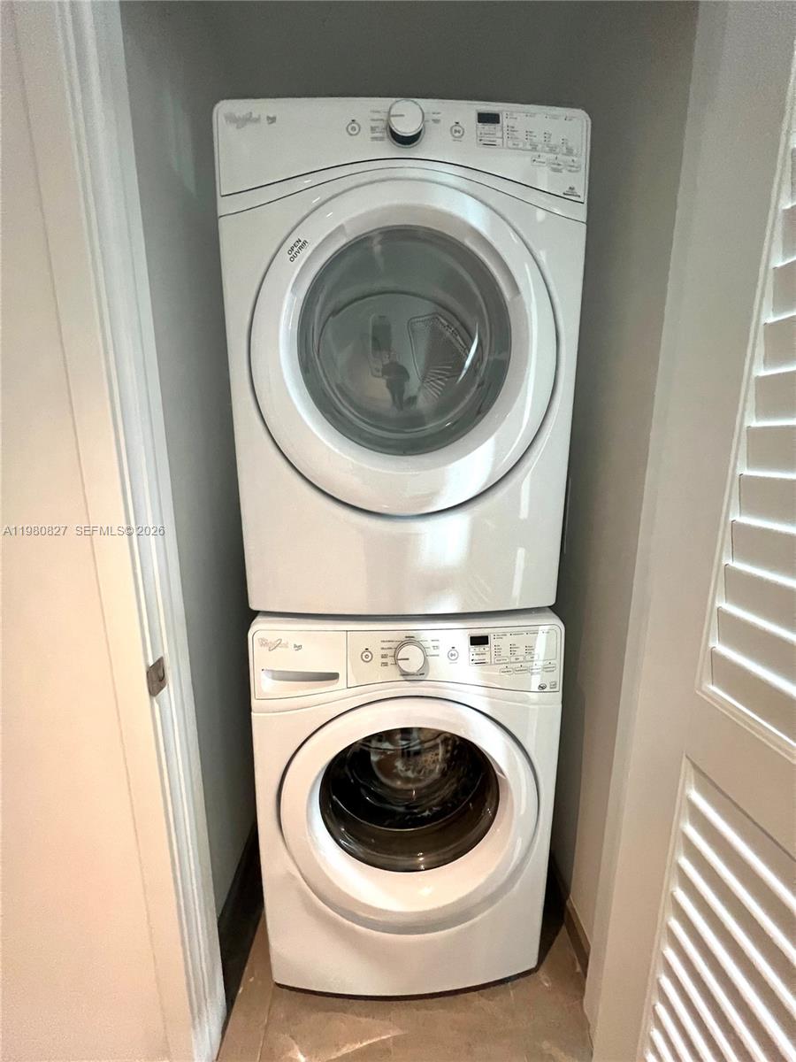 RISE CONDO - Residential Lease