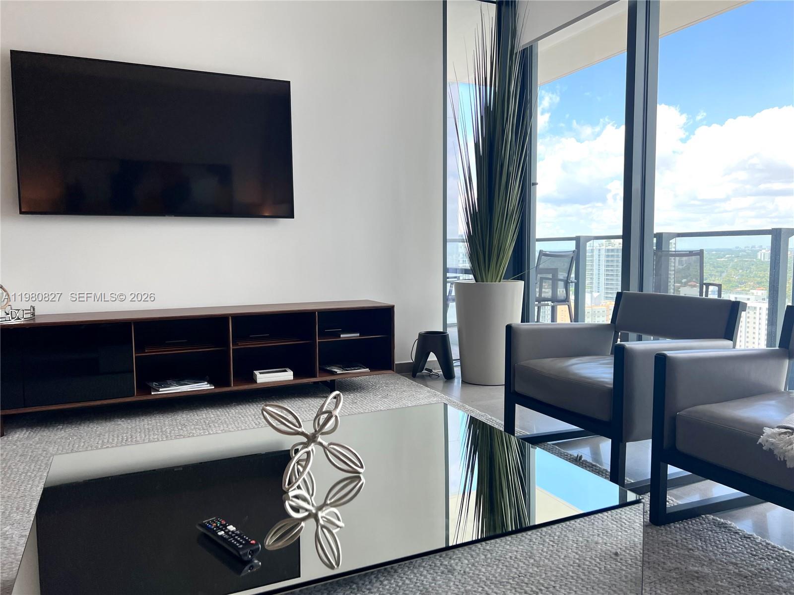 RISE CONDO - Residential Lease