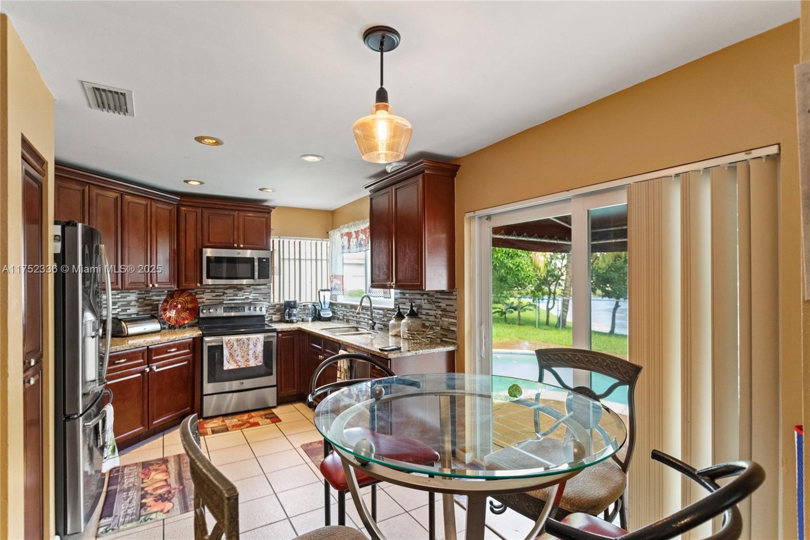 LANDINGS - Residential