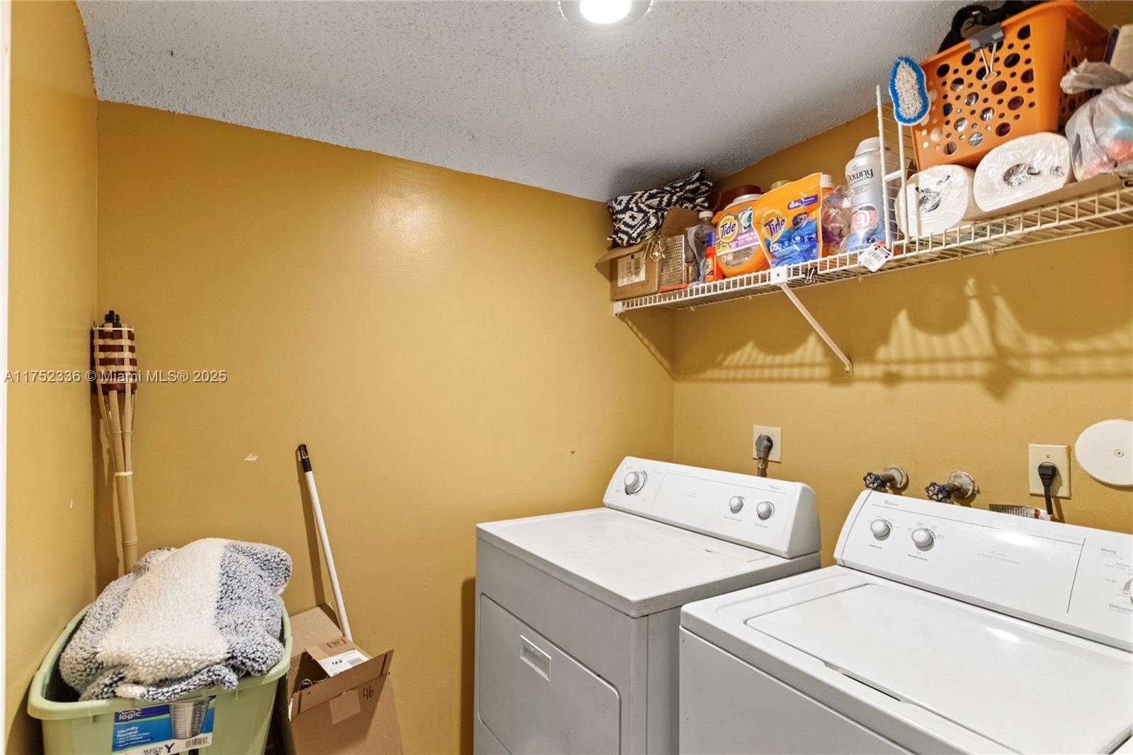 LANDINGS - Residential