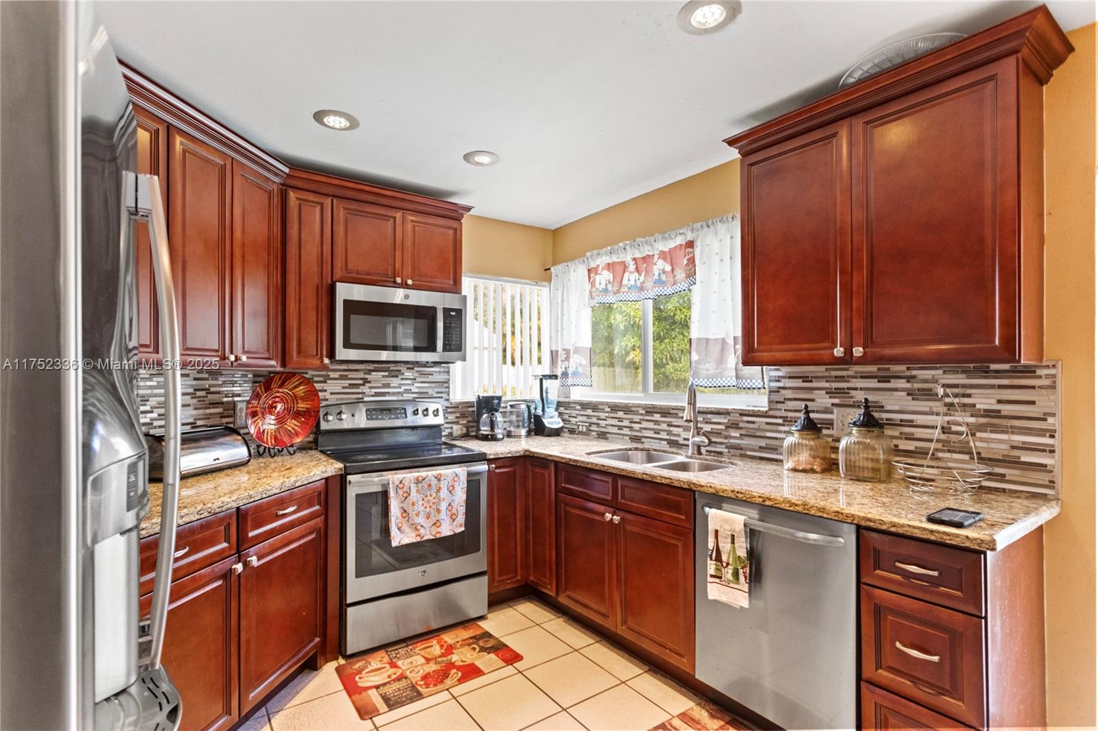 LANDINGS - Residential