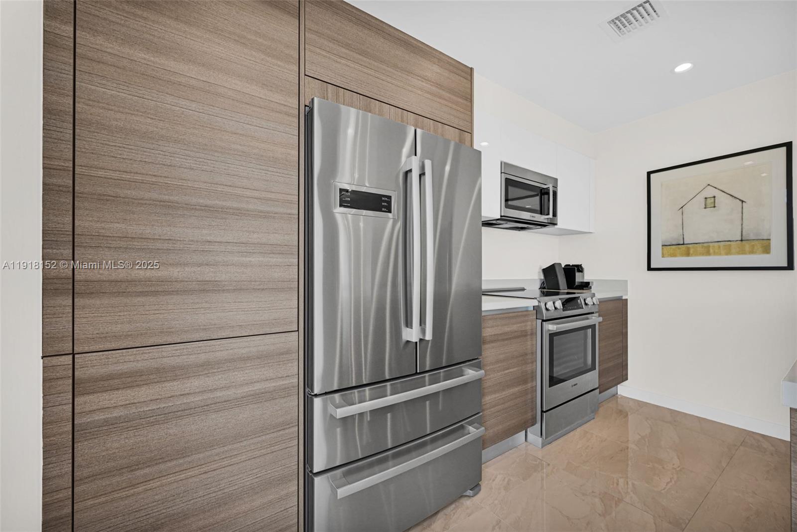 1900 DB AT DEERFIELD BEAC - Residential Lease