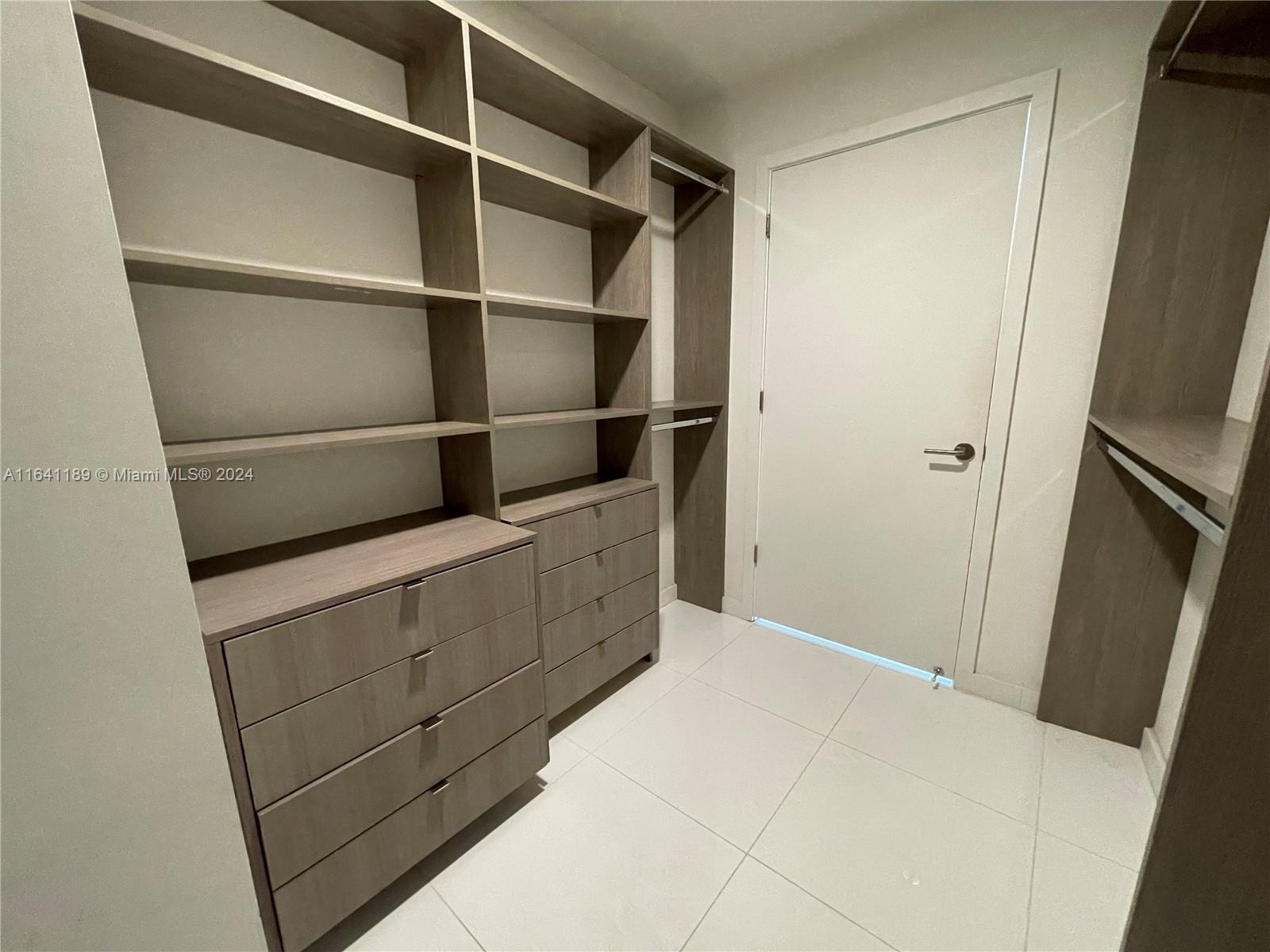 PARAMOUNT MIAMI WORLDCENT - Residential