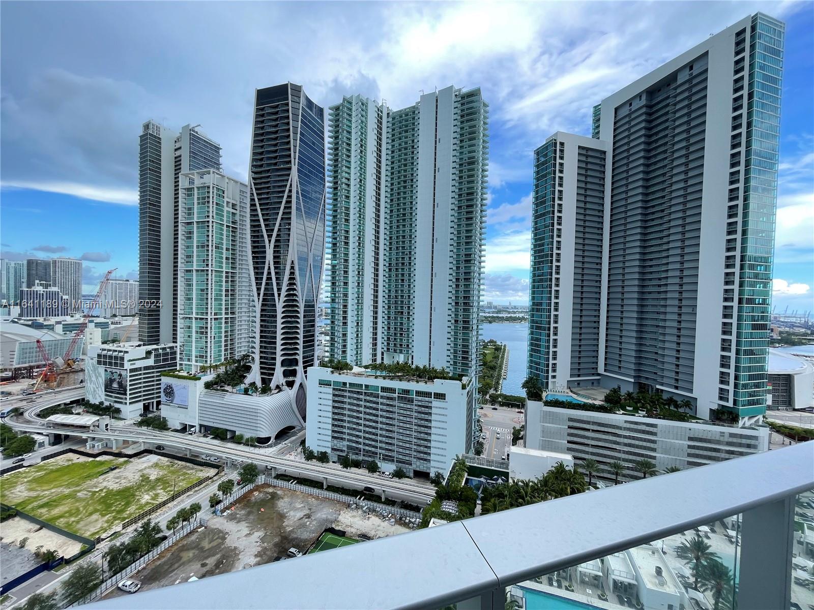 PARAMOUNT MIAMI WORLDCENT - Residential