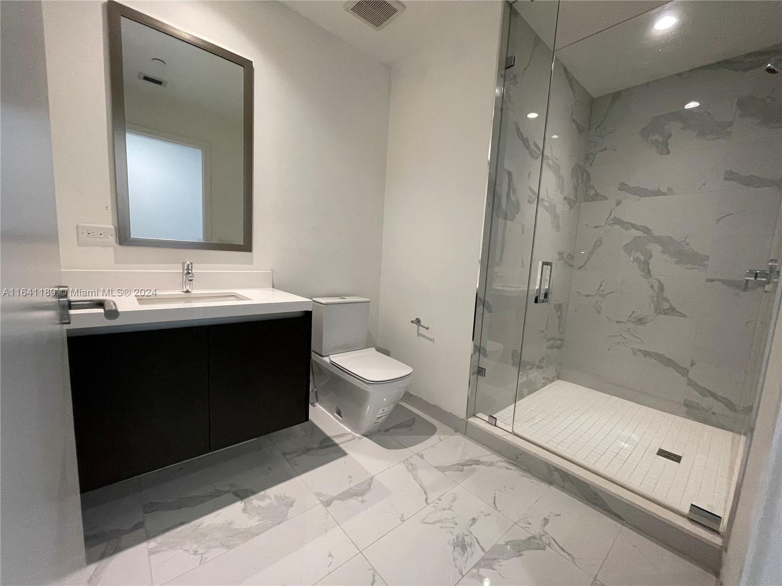 PARAMOUNT MIAMI WORLDCENT - Residential